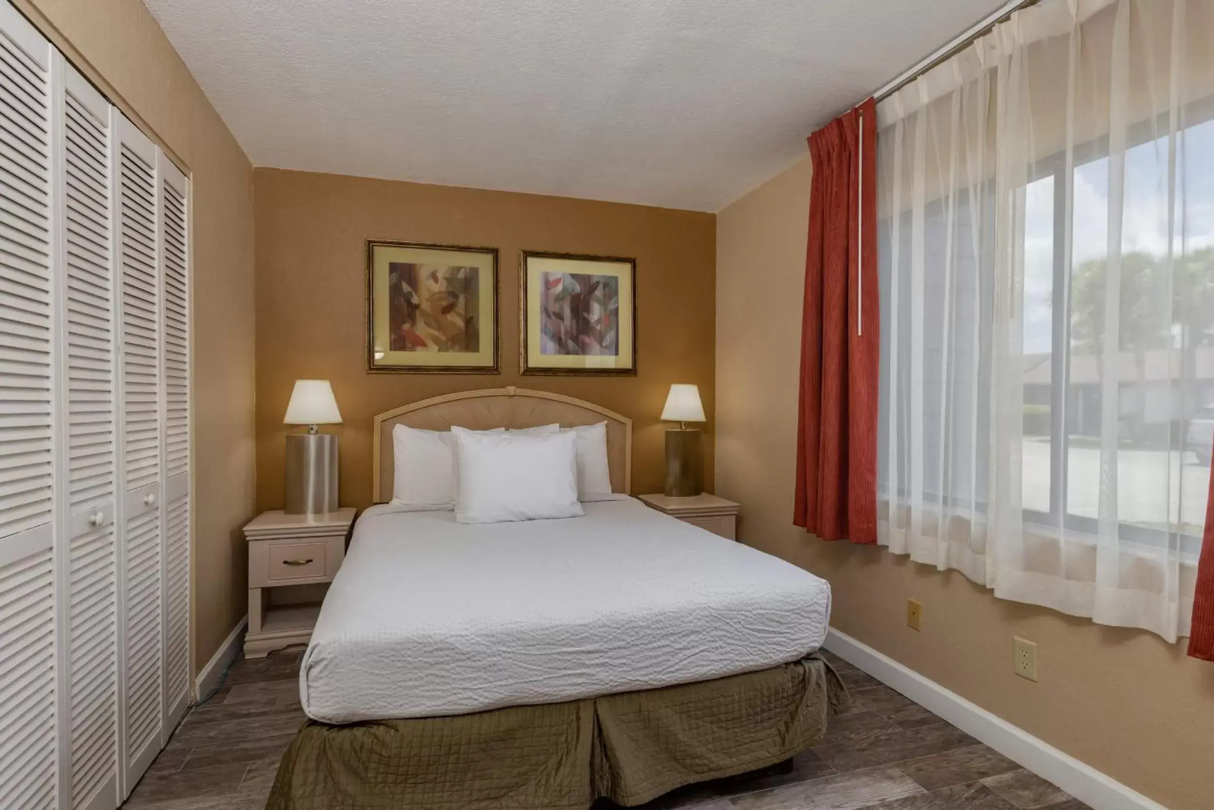 Bed in Legacy Vacation Resorts Kissimmee & Orlando - Near Disney