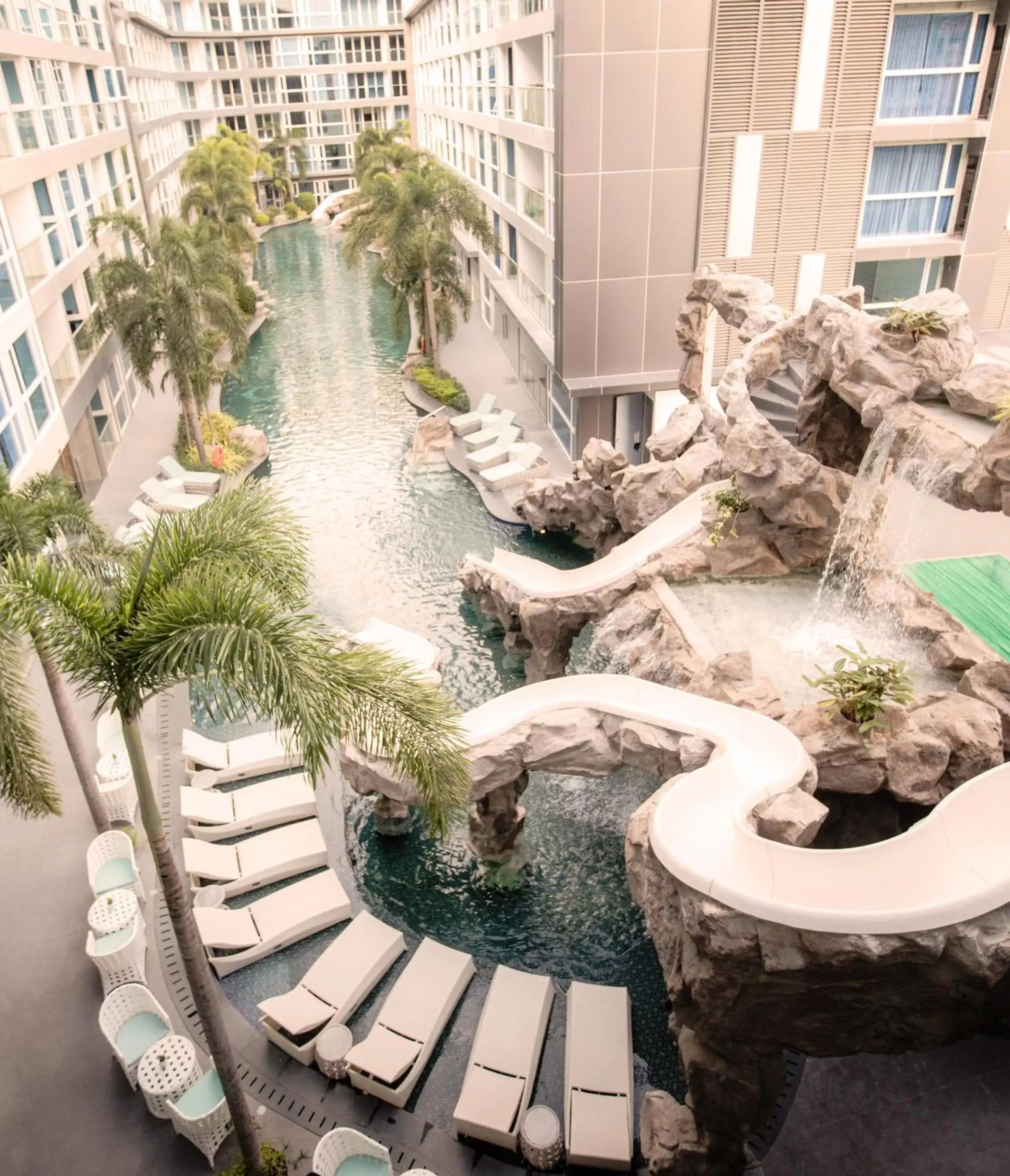 Swimming pool in Centara Azure Hotel Pattaya