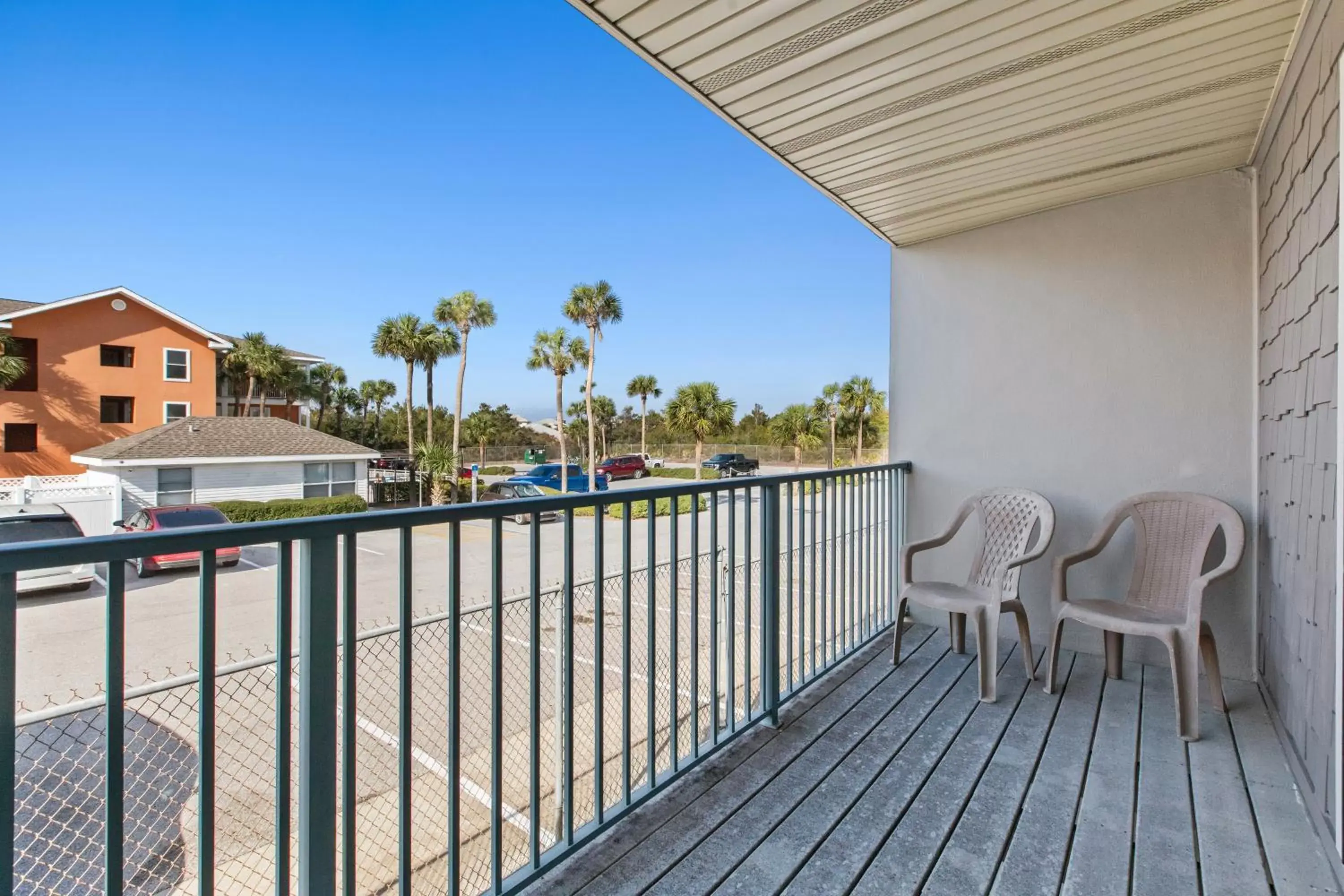 Balcony/Terrace in Peach Seashell