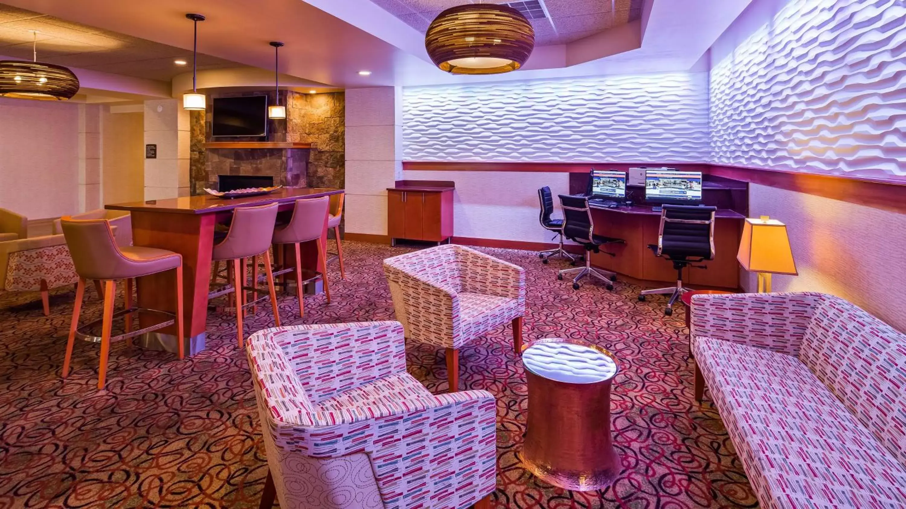 Lobby or reception, Lounge/Bar in Best Western Plus Butte Plaza Inn