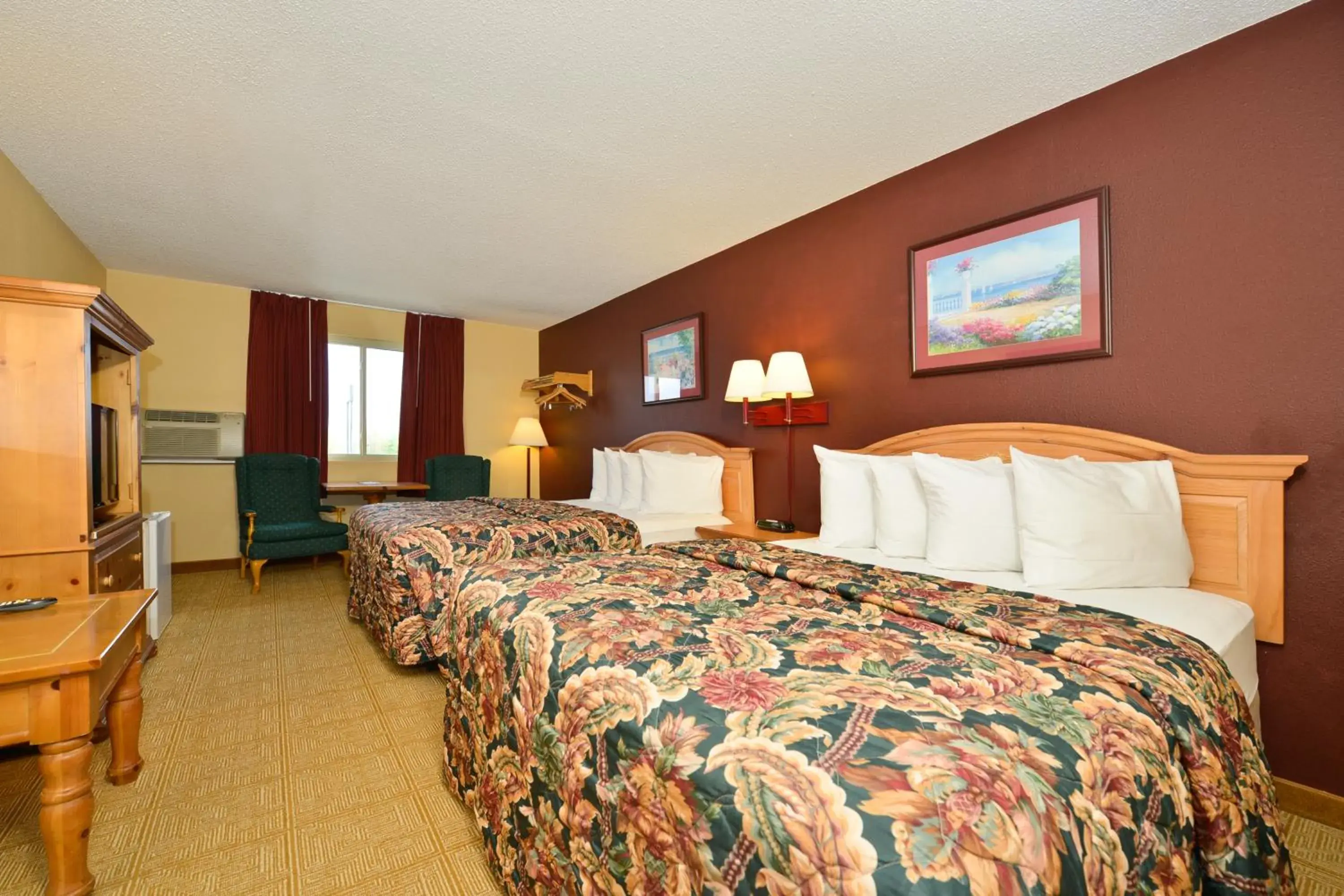 Bed in Americas Best Value Inn Decatur