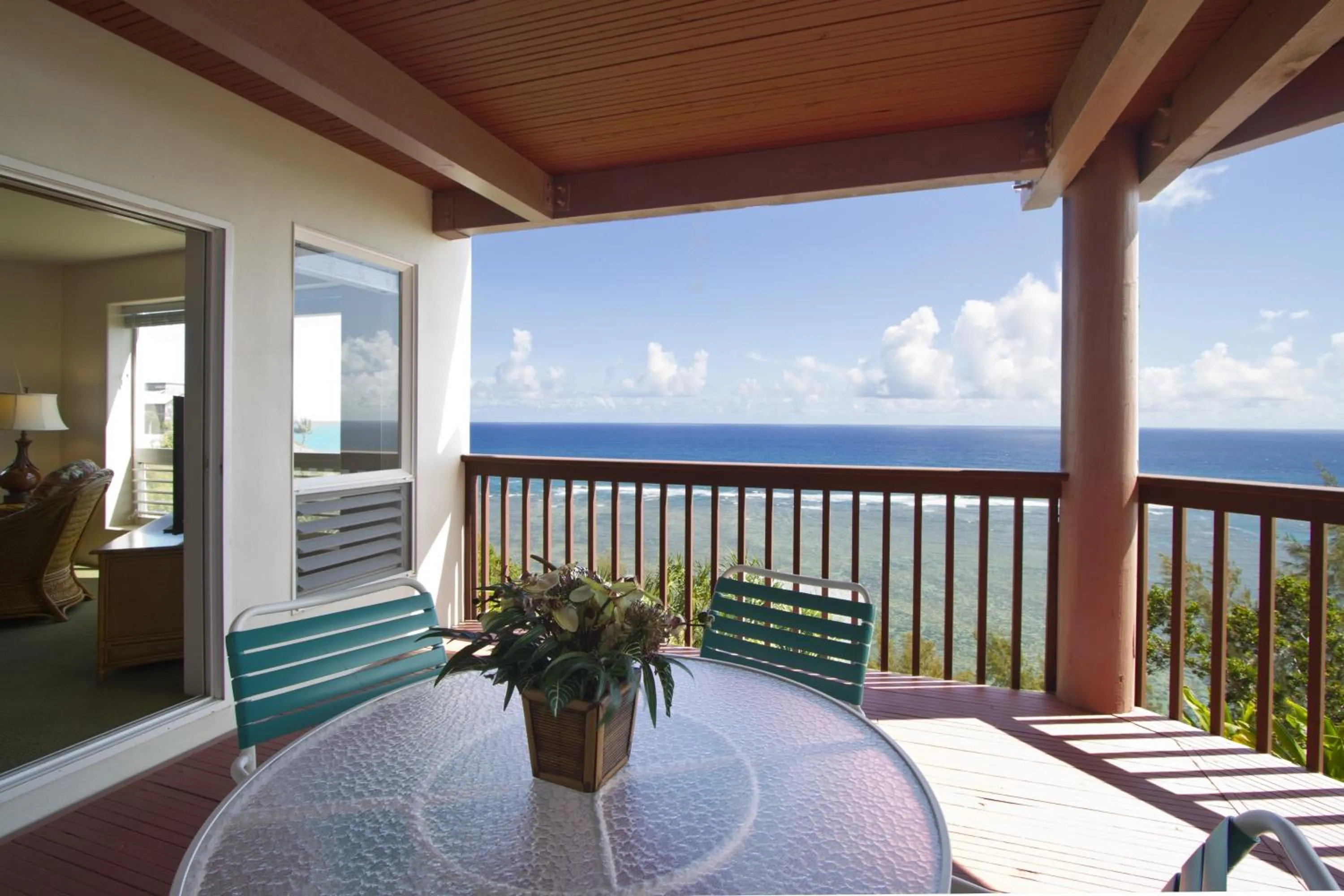 Photo of the whole room in Club Wyndham Shearwater