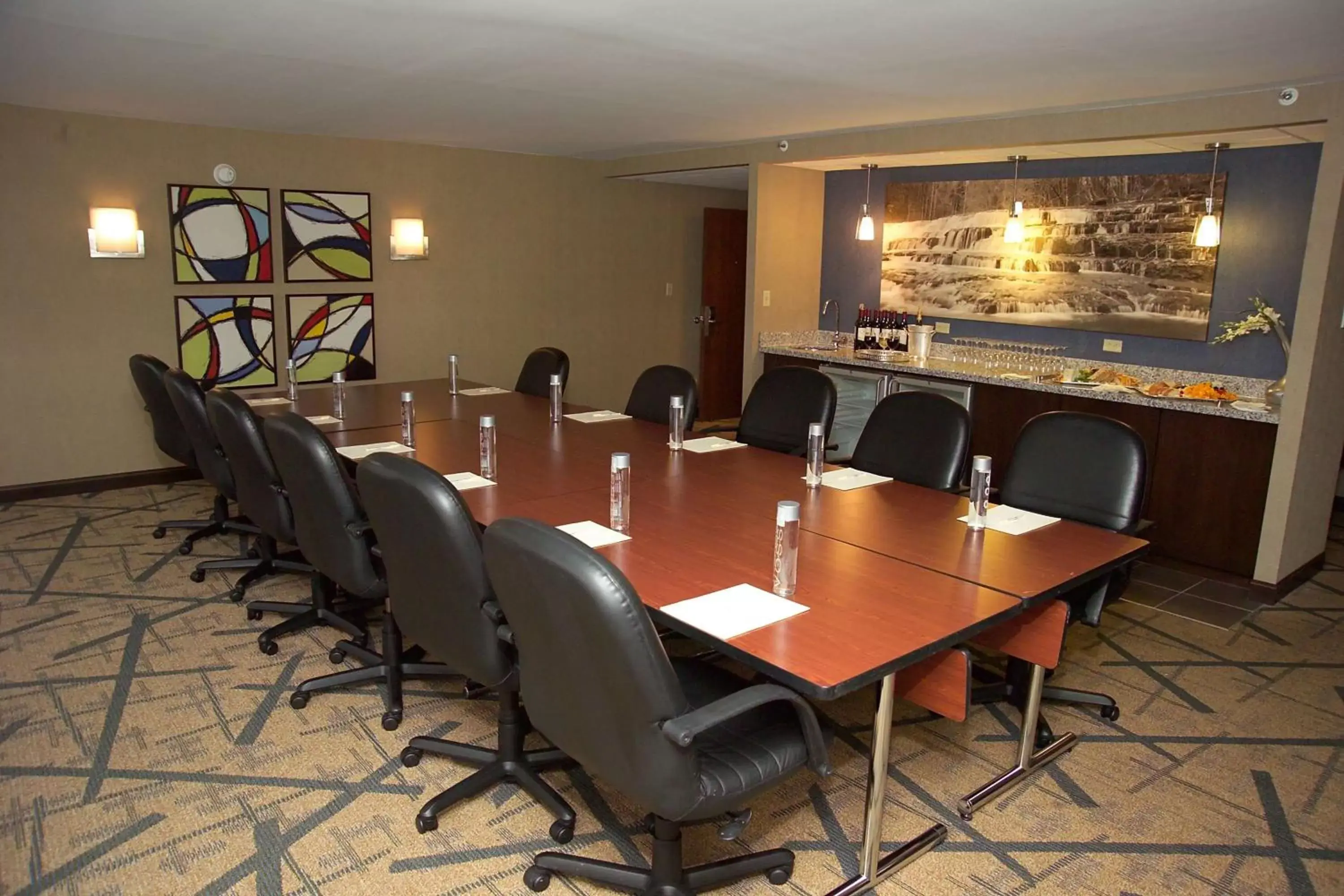 Meeting/conference room in DoubleTree by Hilton St. Louis at Westport