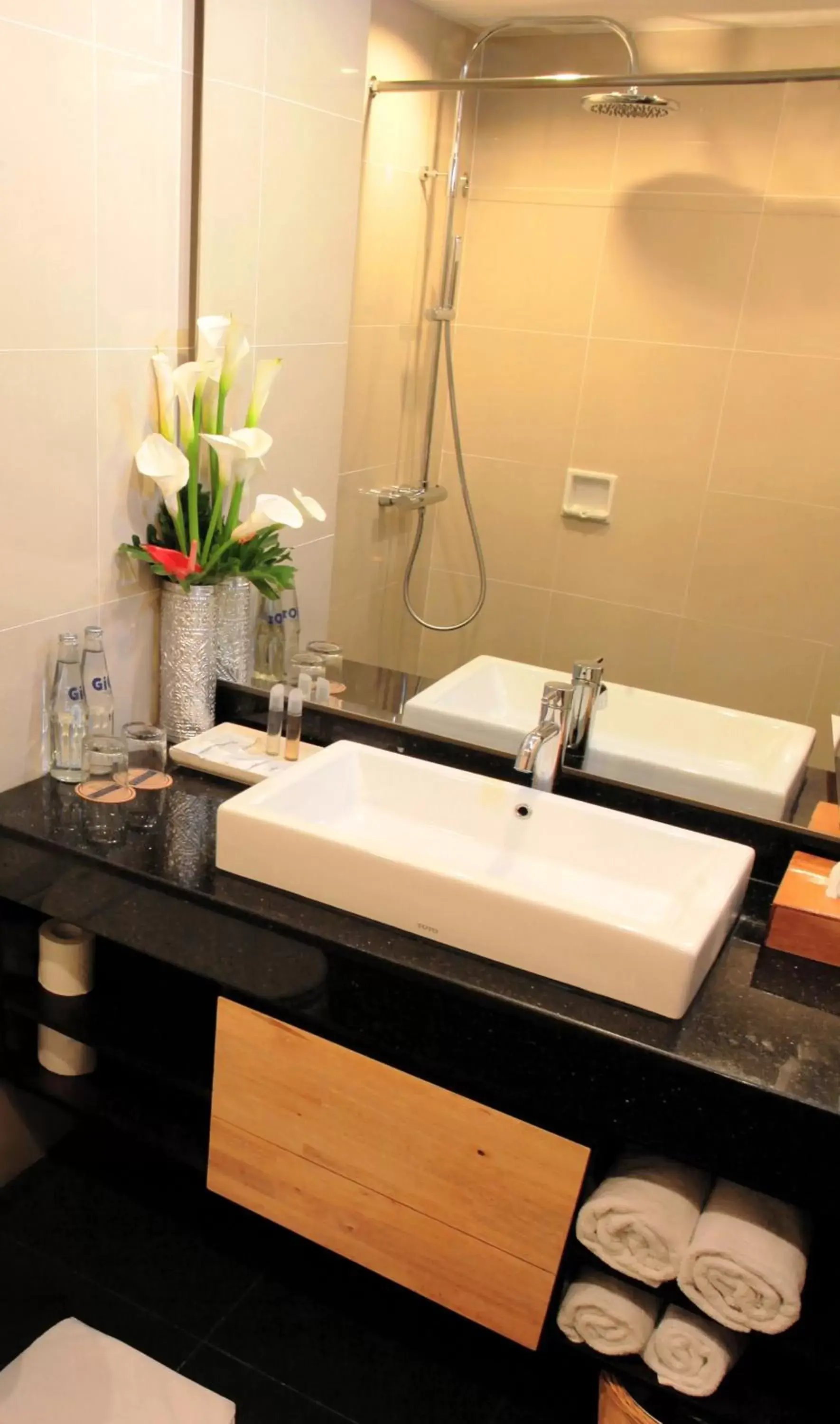 Bathroom in Prime Plaza Hotel Sanur – Bali