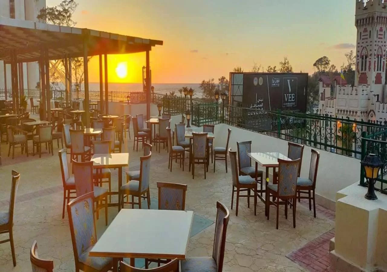 Restaurant/places to eat in AIFU Hotel El Montazah Alexandria