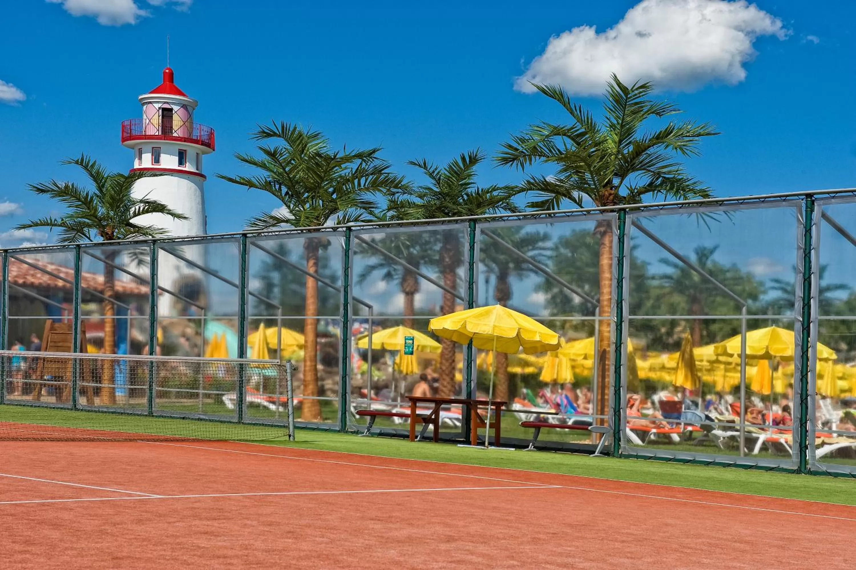 Tennis court in Villa Plaza Boutique Hotel & Spa