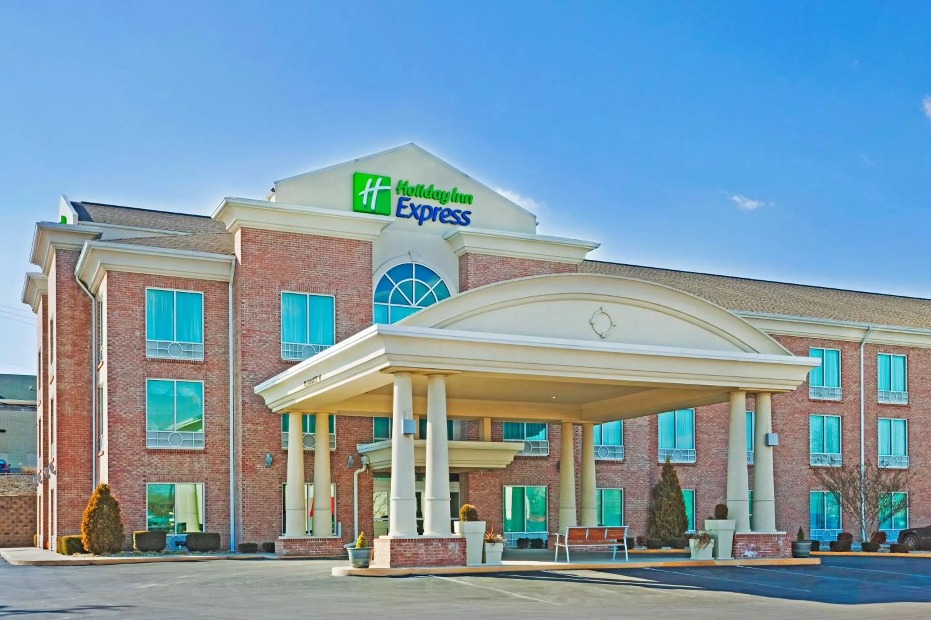 Property building in Holiday Inn Express Hotel & Suites London by IHG Property building in Holiday Inn Express Hotel & Suites London by IHG