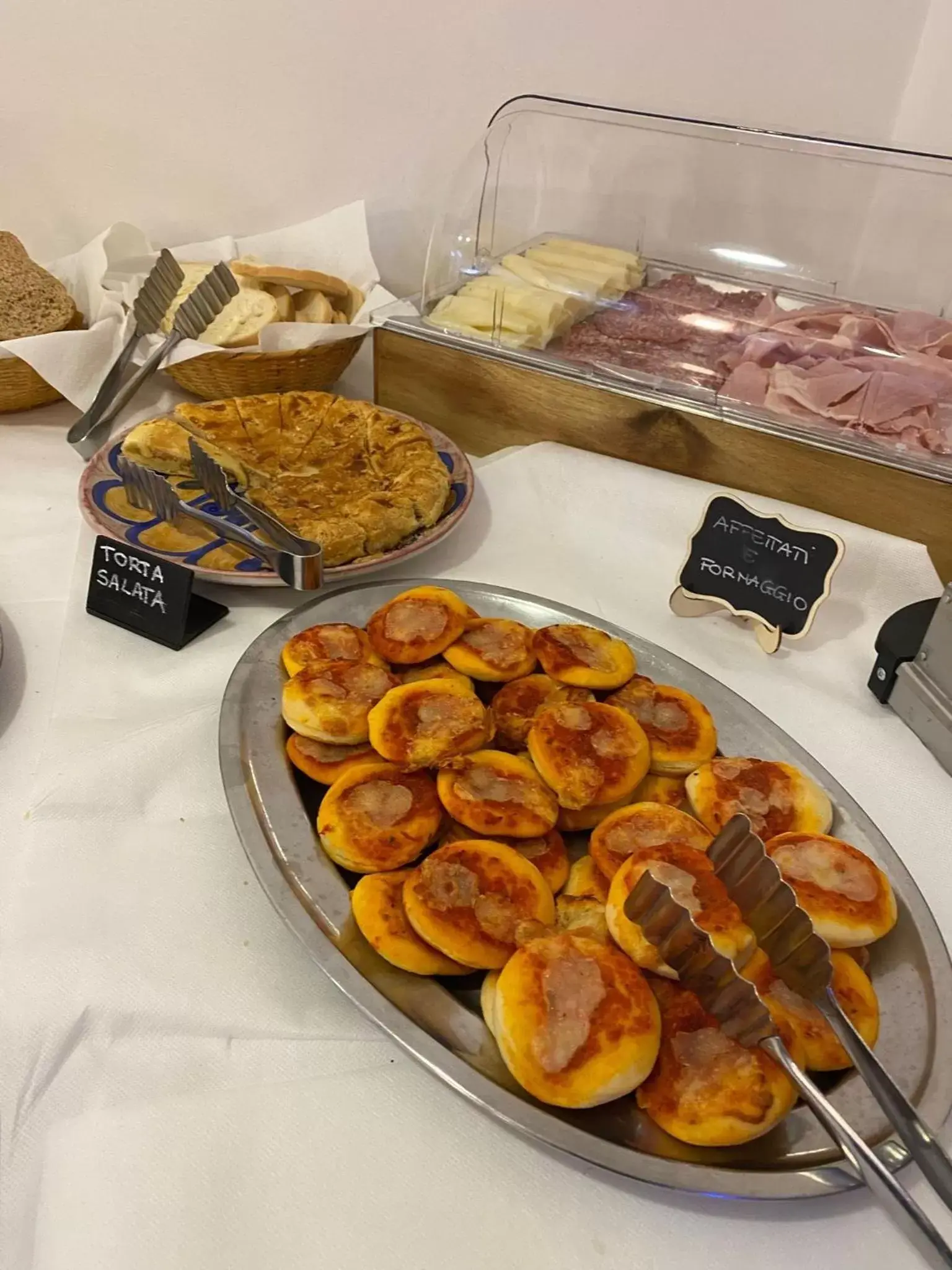 Food in Hotel Modenese