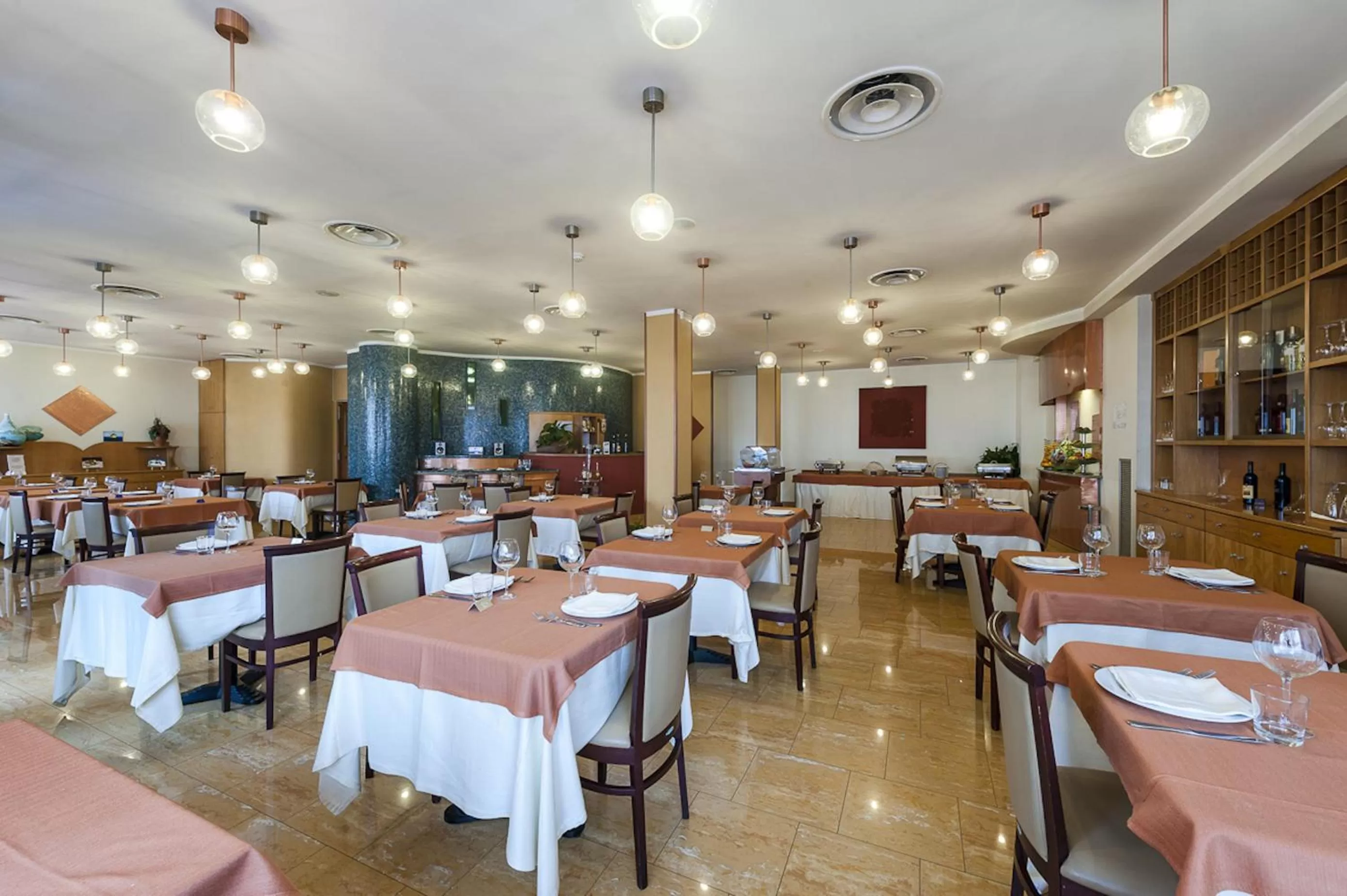 Restaurant/places to eat in Millennium Gold Hotel