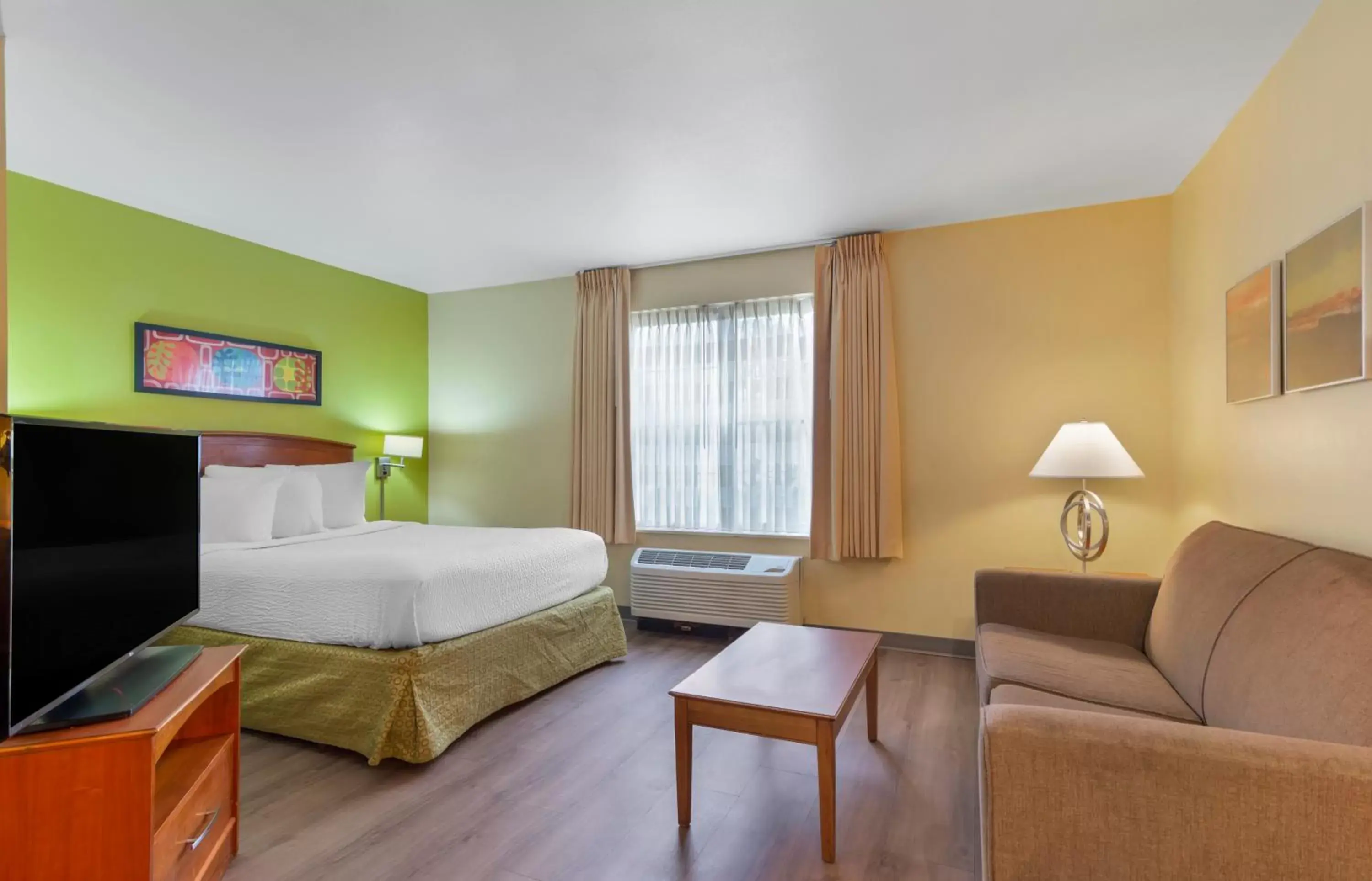 Bed in Extended Stay America Suites - Atlanta - Norcross