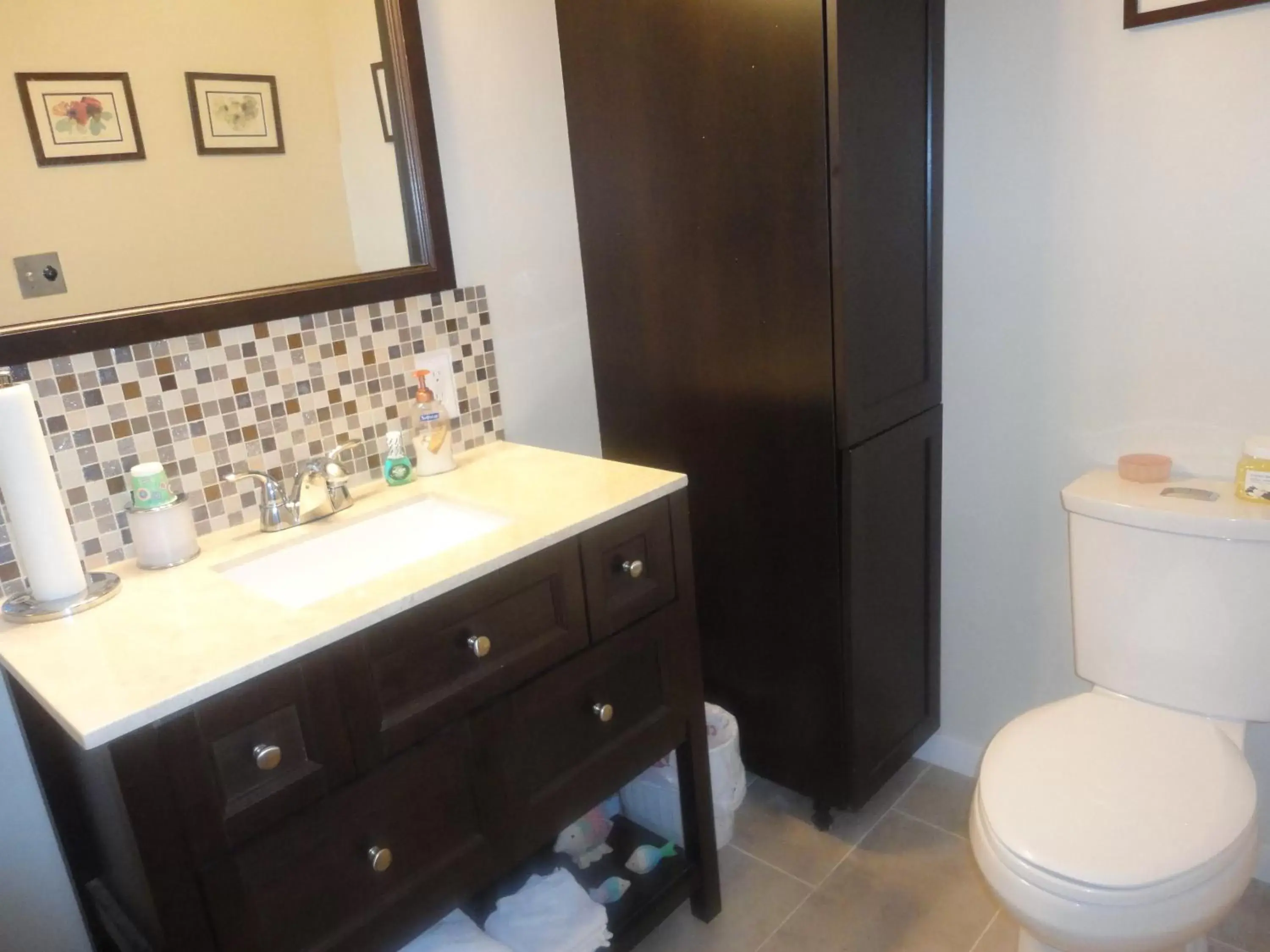 Bathroom in Vintage Merlot Bed and Breakfast