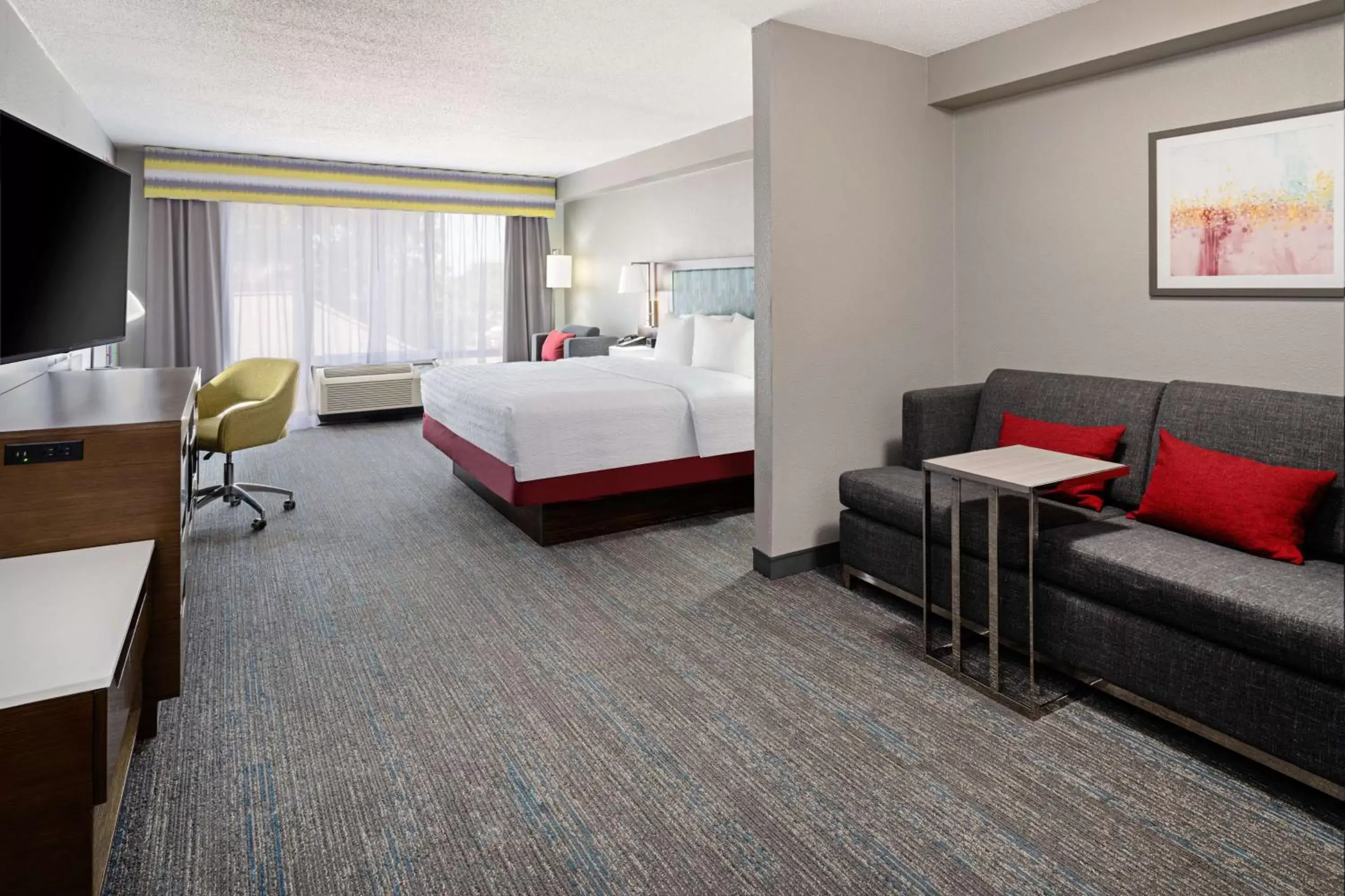 Living room, Bed in Hampton Inn Richmond/Midlothian Turnpike Living room, Bed in Hampton Inn Richmond/Midlothian Turnpike