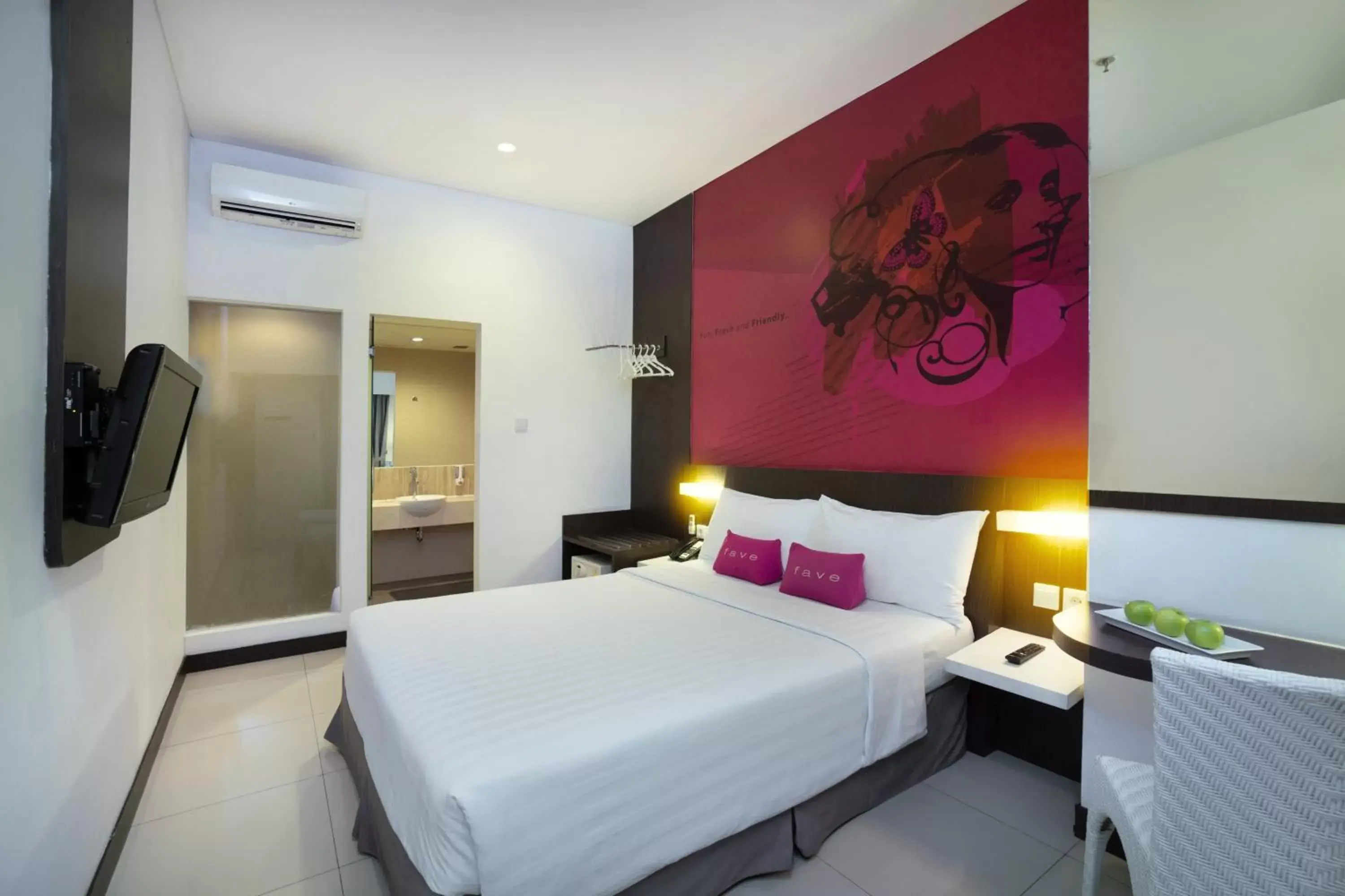 Bed in favehotel Pluit Junction