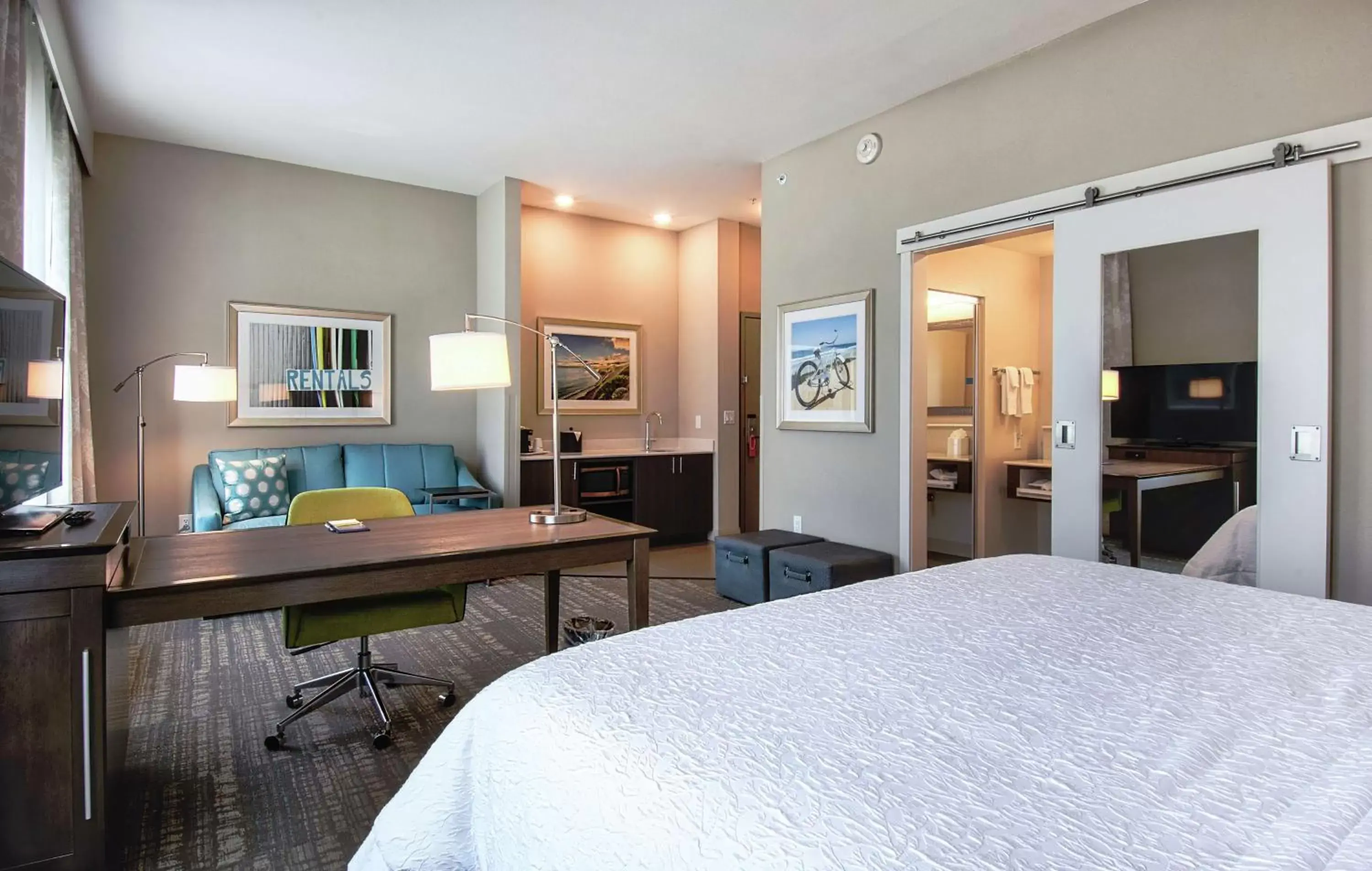 Bedroom, Bed in Hampton Inn & Suites by Hilton Mission Viejo Laguna San Juan Capistrano