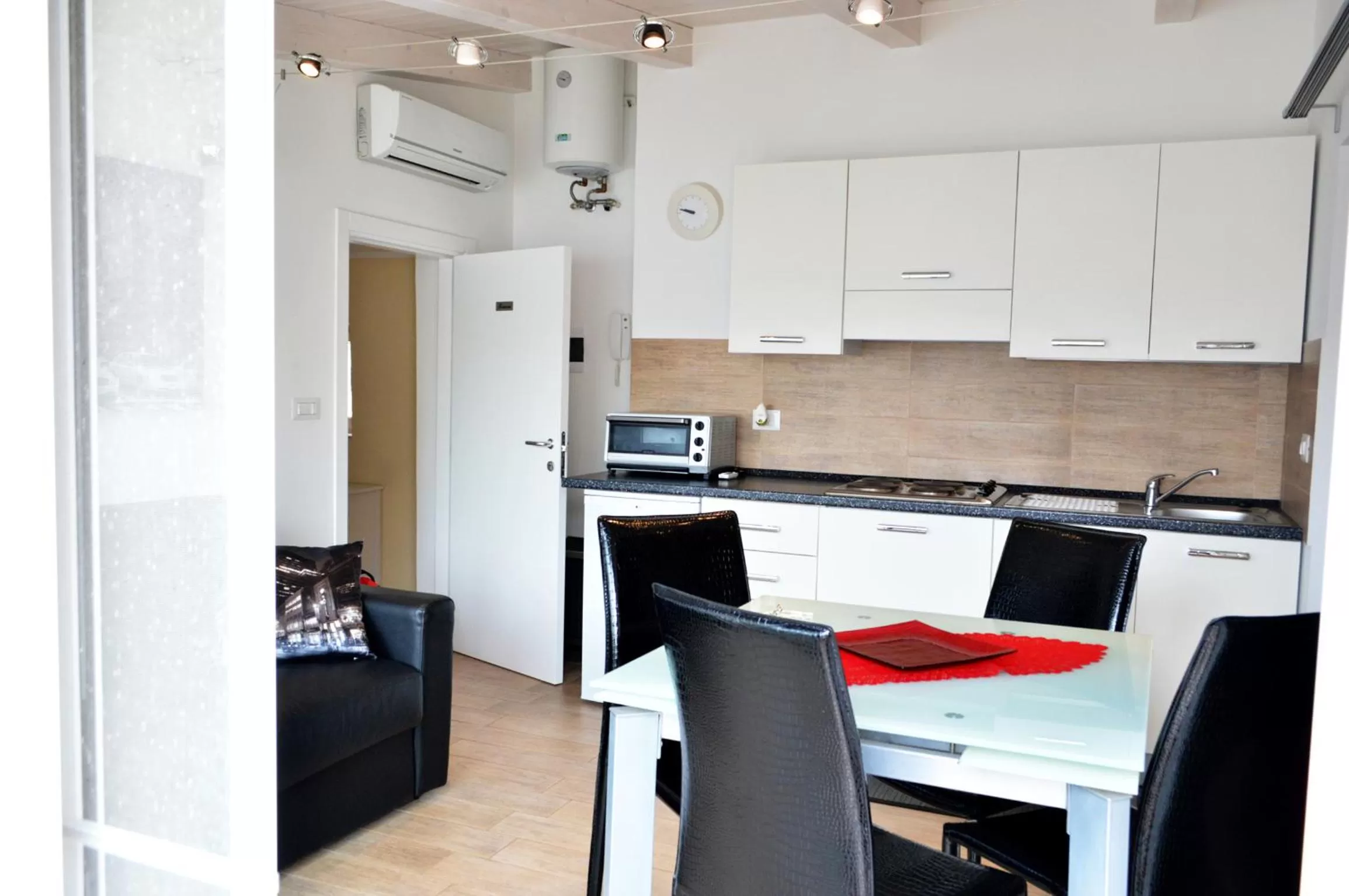 Dining area in Albergo Diffuso Dimora Rossi B&B