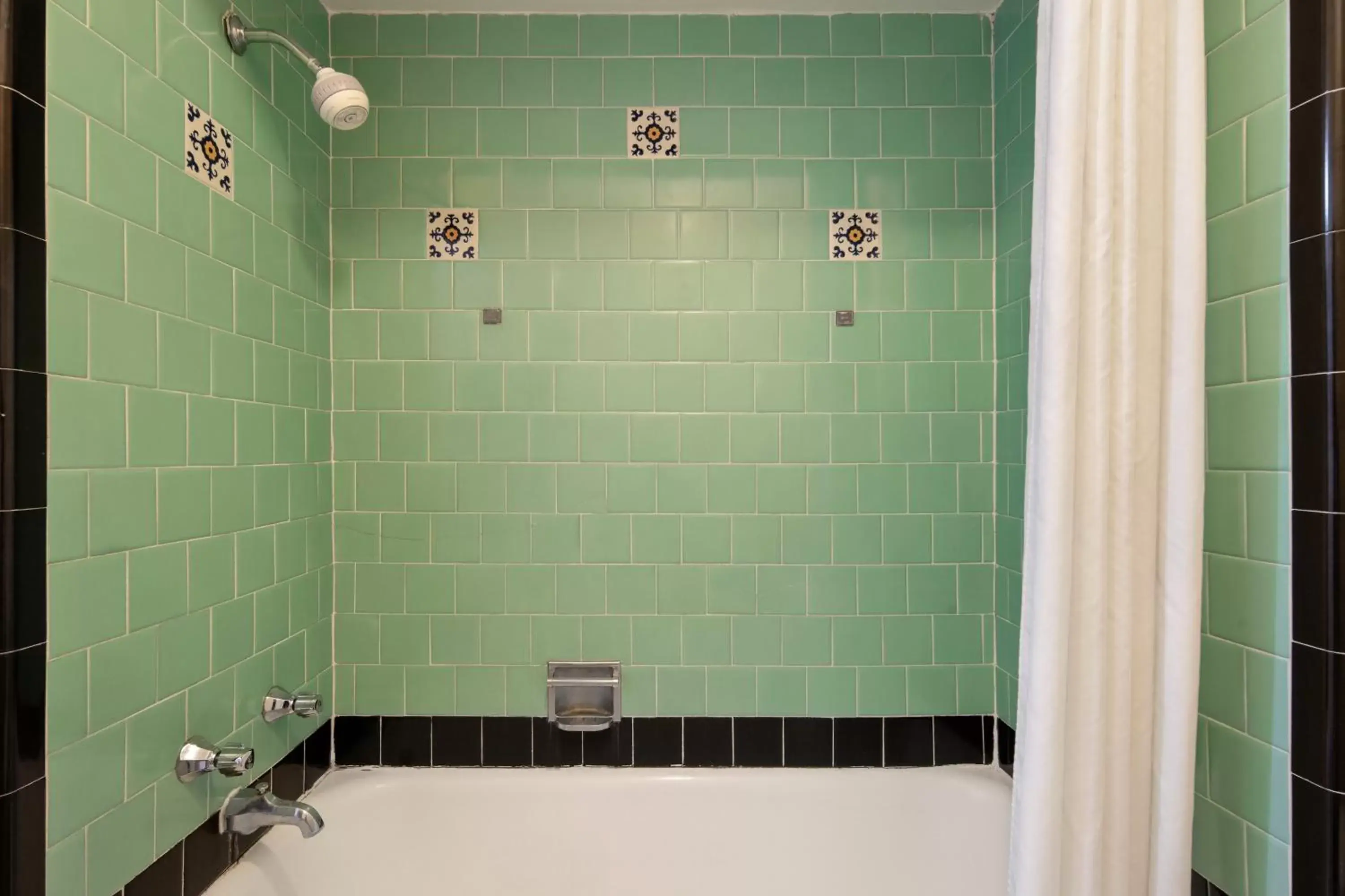 Bathroom in Historic Sonora Inn