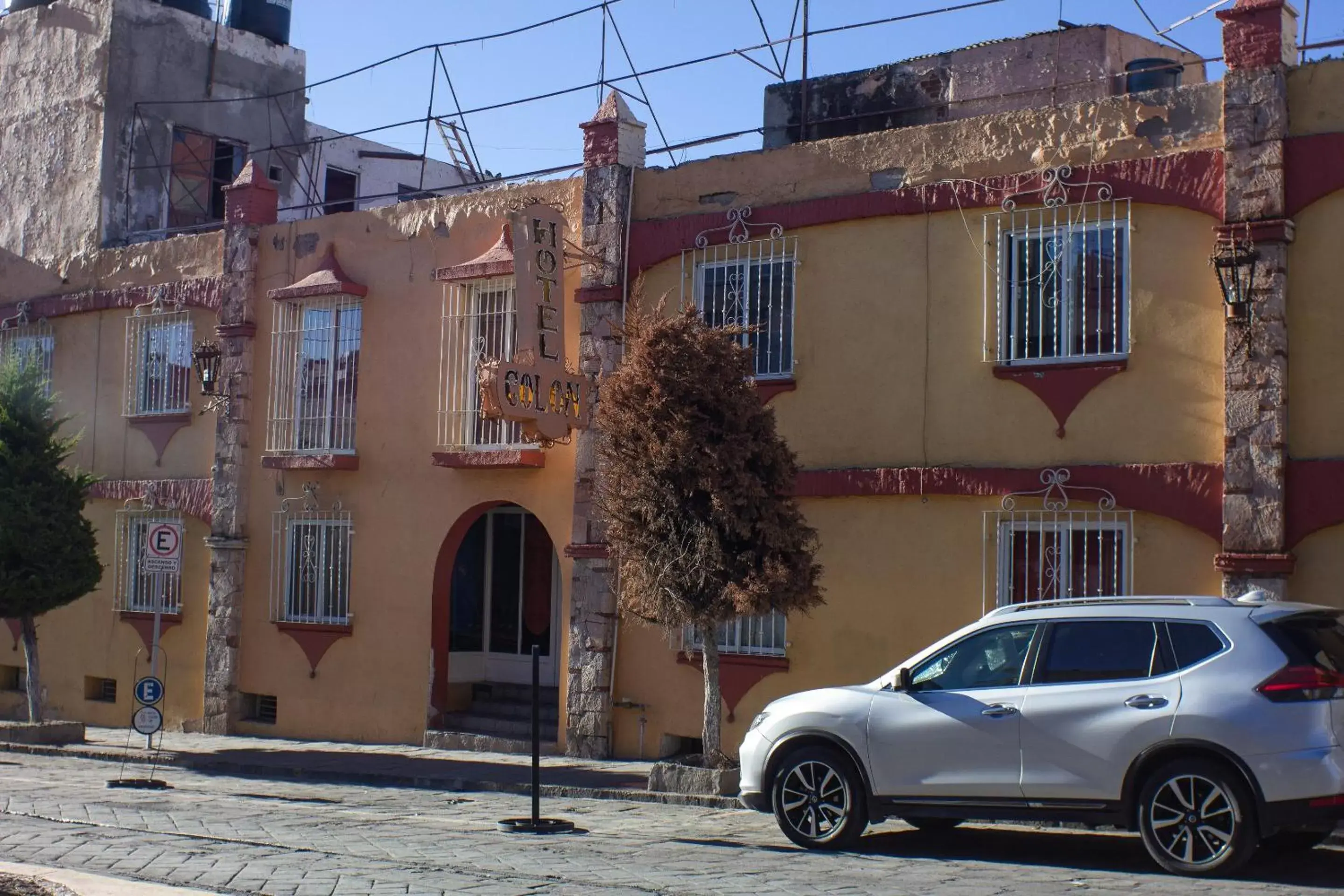 Facade/entrance, Property Building in OYO Hotel Colón, Plaza Bicentenario, Zacatecas Centro
