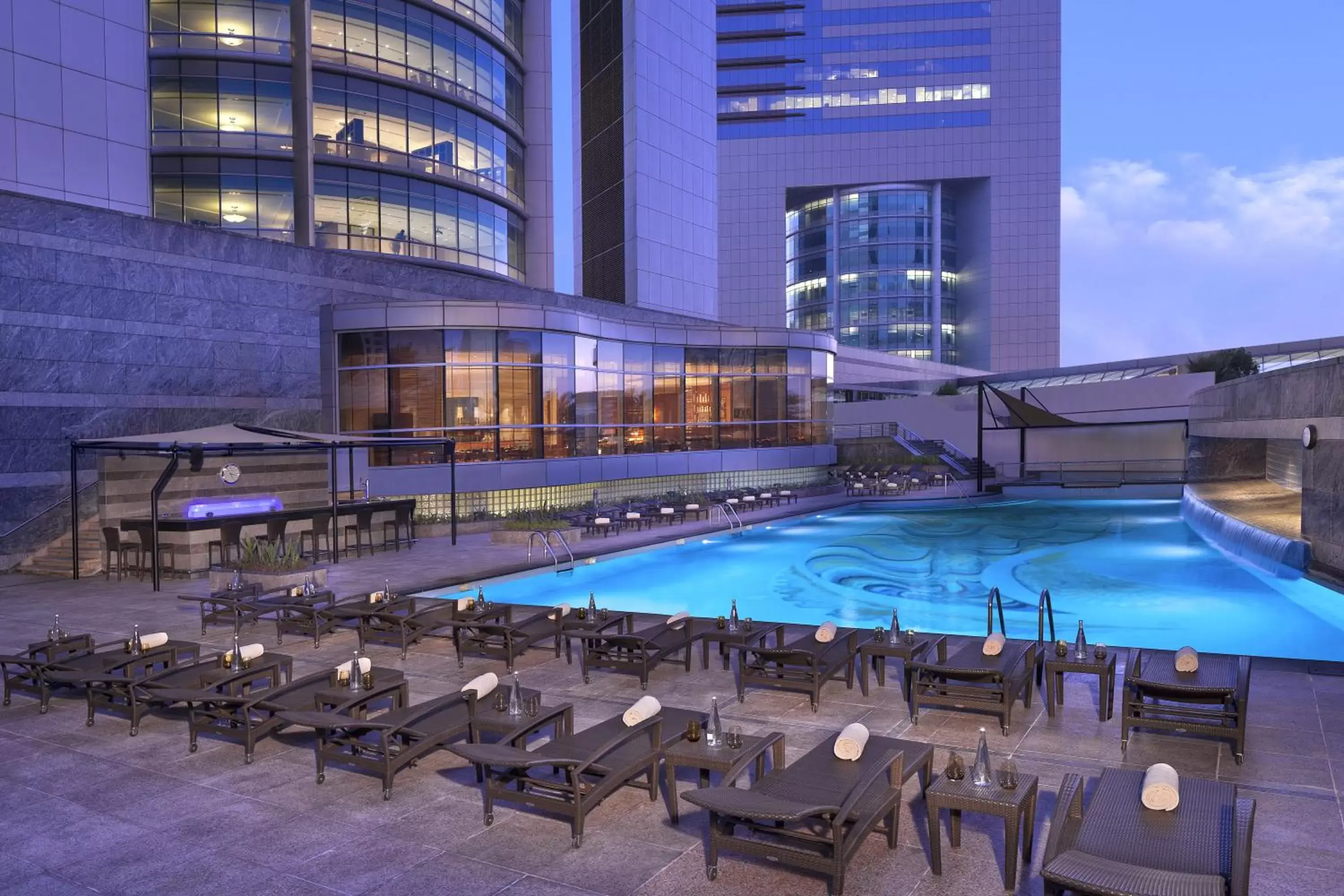 Swimming Pool in Jumeirah Emirates Towers Swimming Pool in Jumeirah Emirates Towers