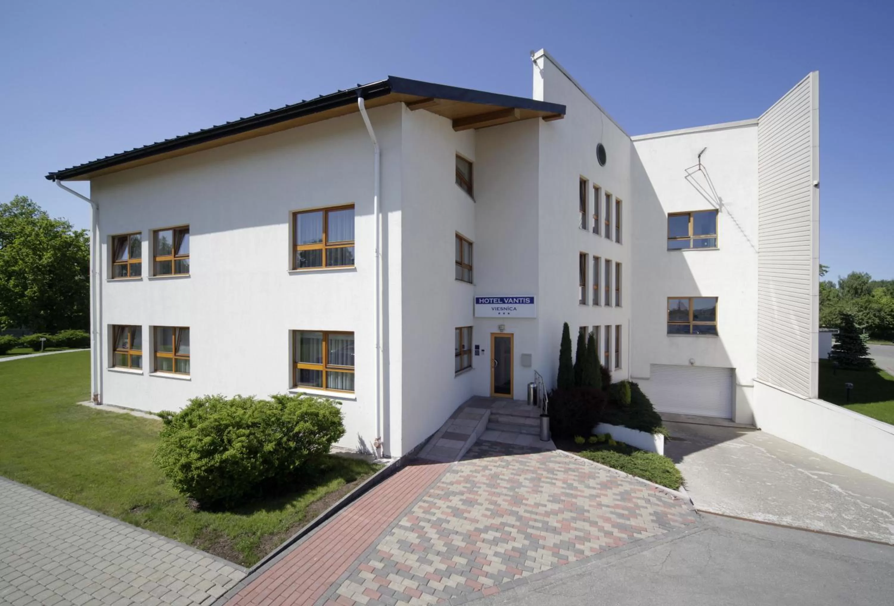 Property Building in Hotel Vantis Riverside