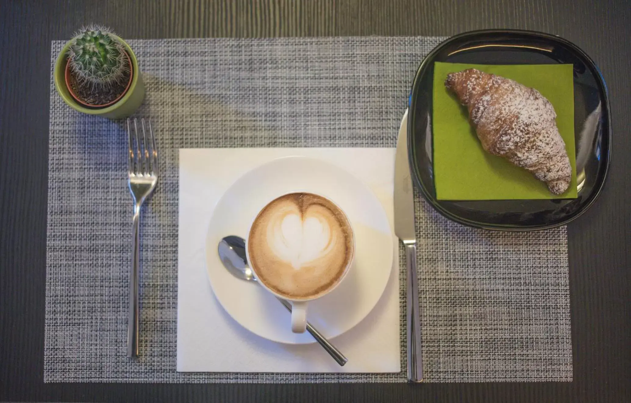 Continental breakfast in Airone City Hotel