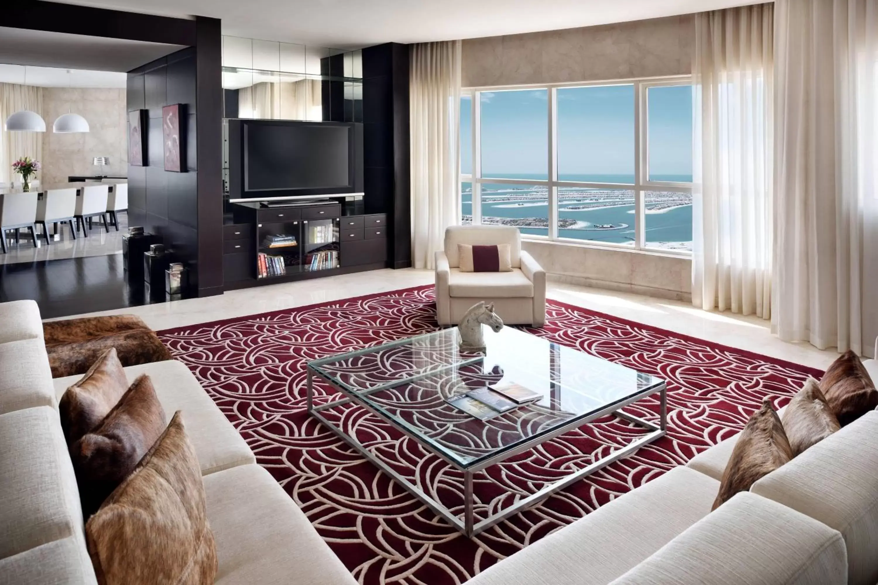 Bedroom, Seating Area in Dubai Marriott Harbour Hotel And Suites