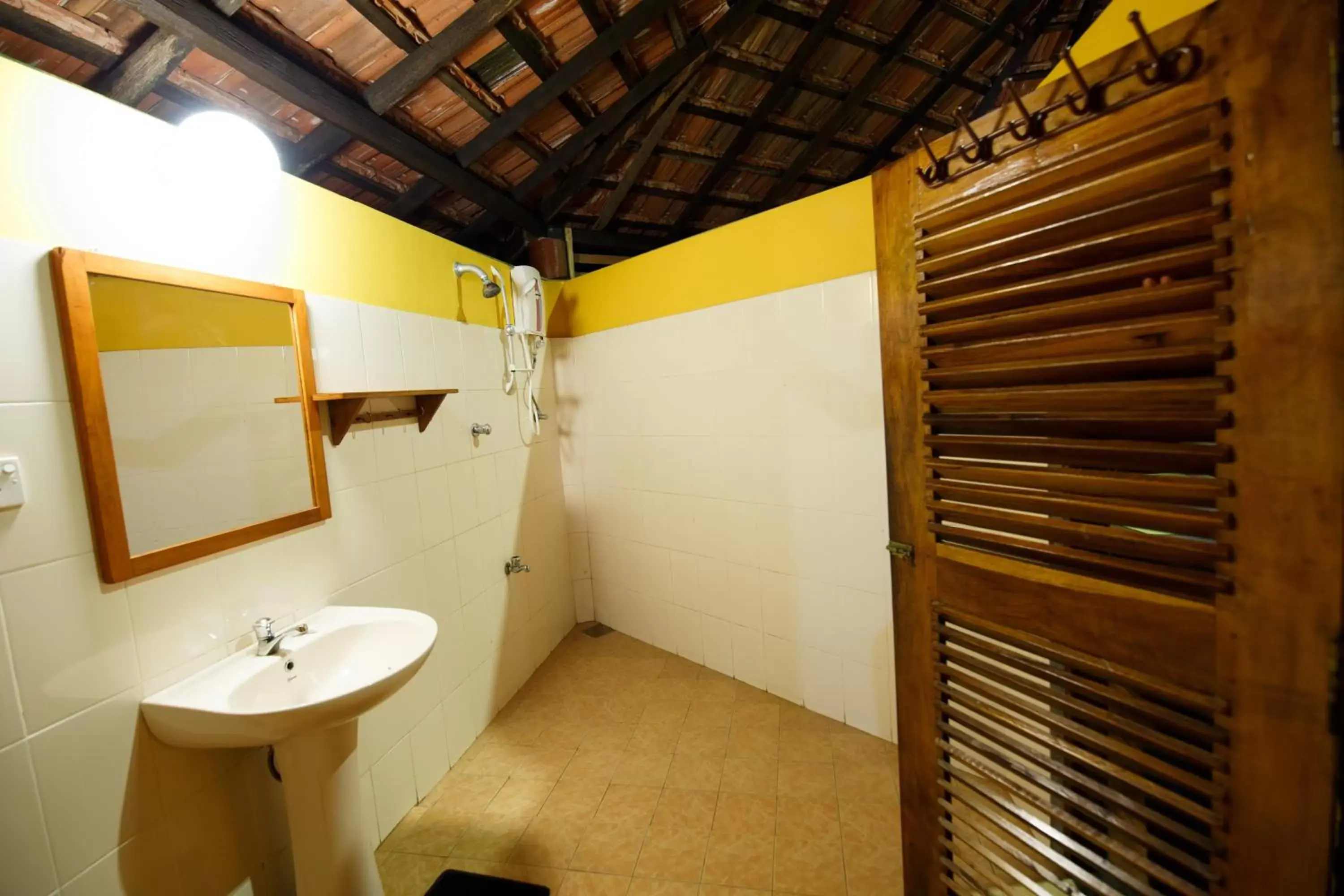 Toilet, Bathroom in Palm Paradise Cabanas & Villas Beach Resort