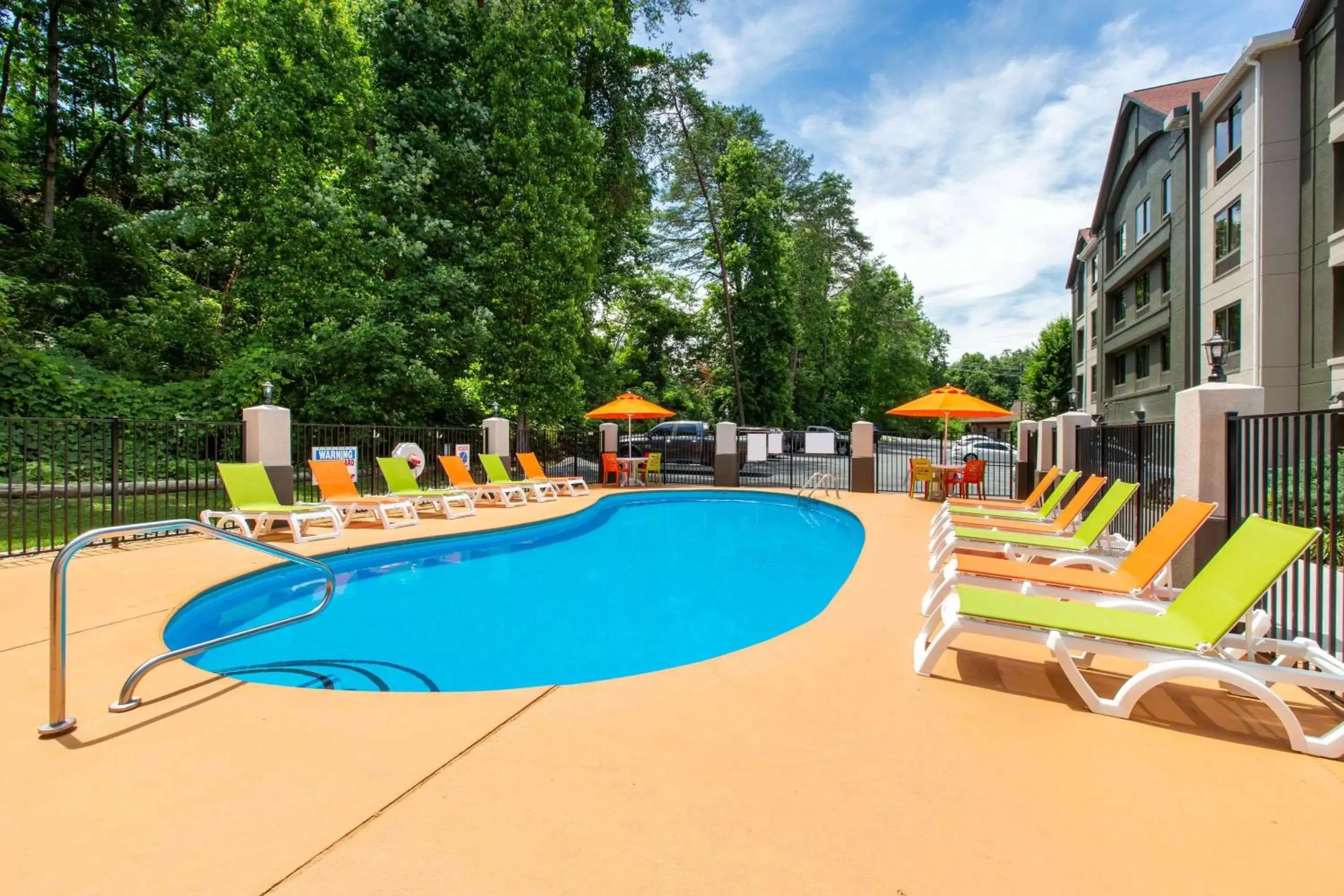 On site, Swimming Pool in La Quinta Inn by Wyndham Pigeon Forge-Dollywood