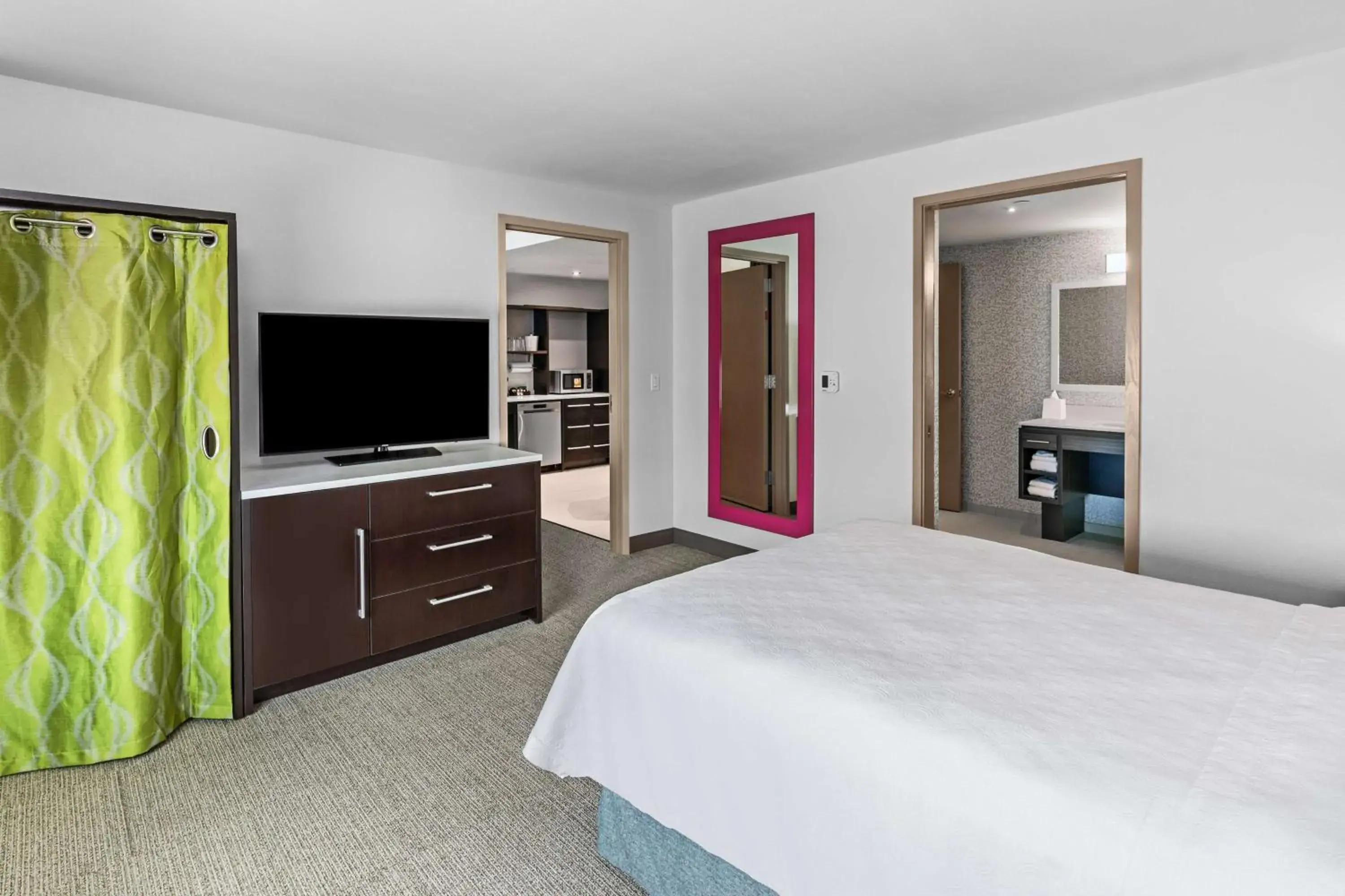 Bedroom, Bed in Home2 Suites by Hilton Laredo, TX