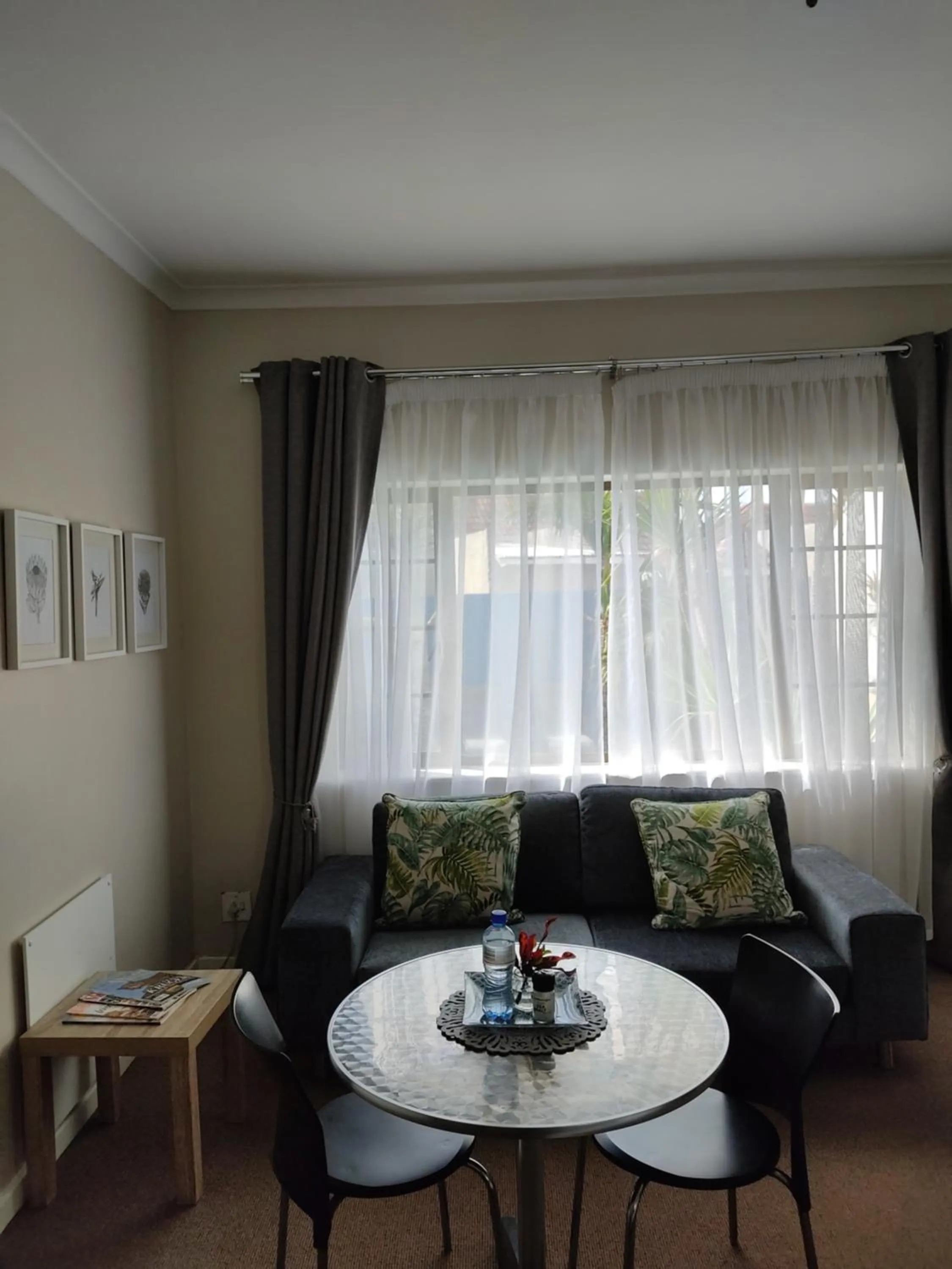 Seating area in Palm Beach Guesthouse