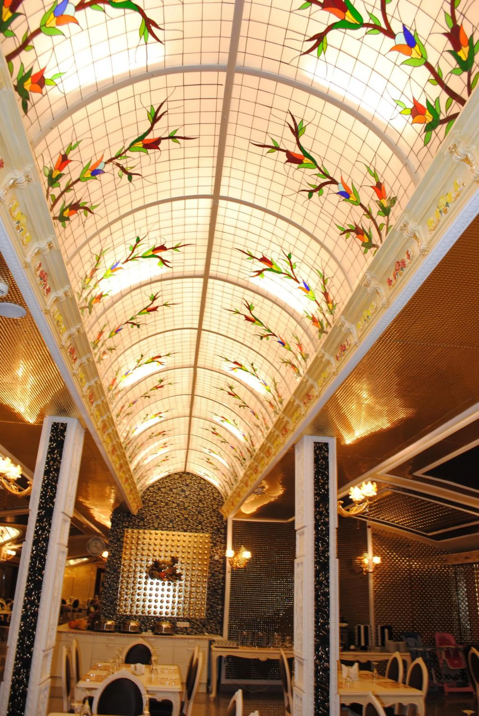 Restaurant/places to eat in Marmaray Hotel