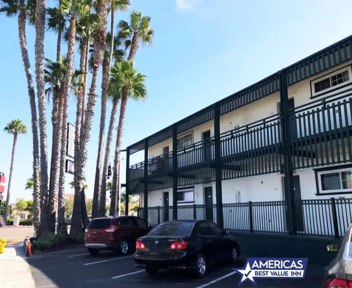 Property Building in Americas Best Value Inn Loma Lodge