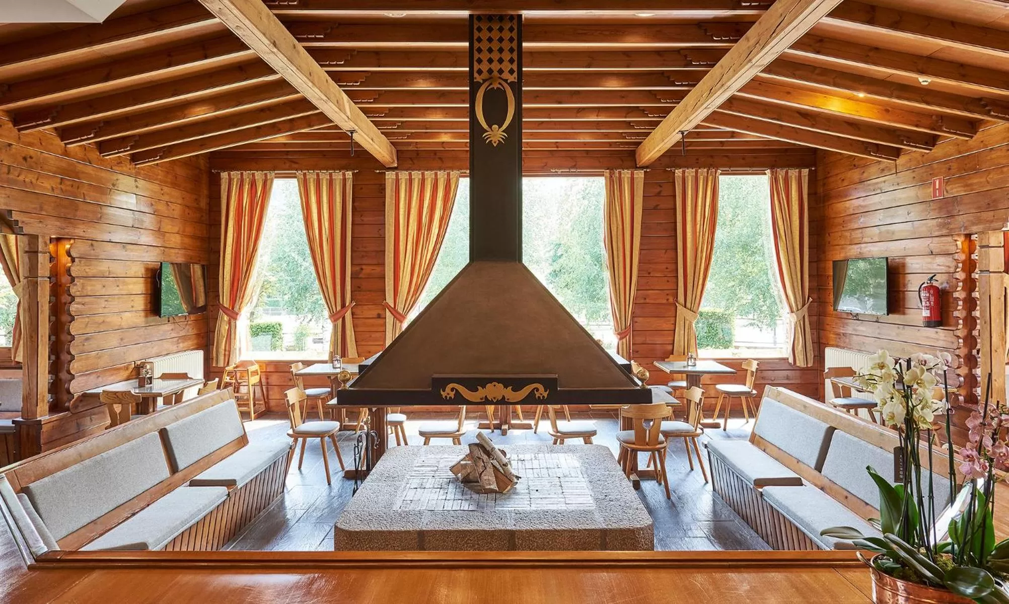 Restaurant/places to eat in Hotel Grèvol Spa