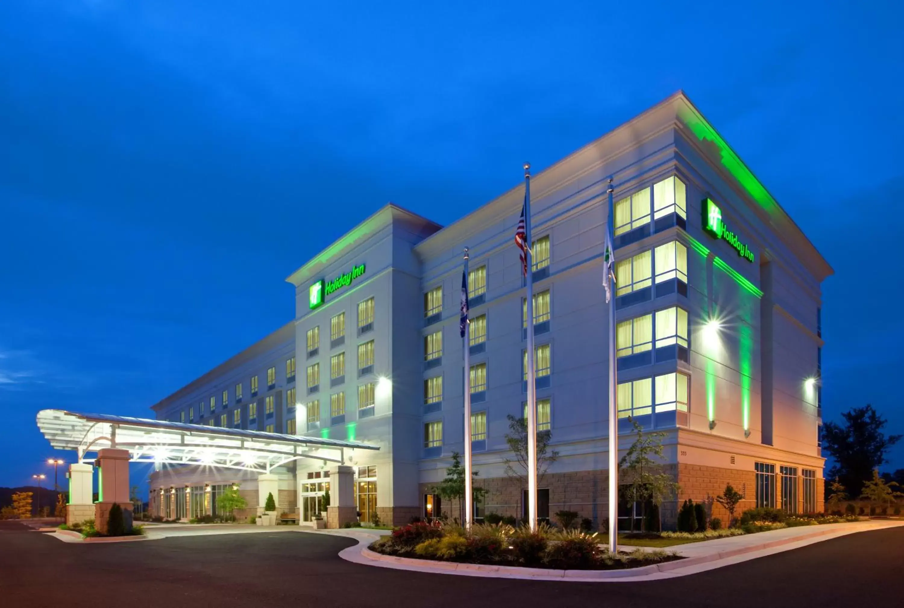 Property Building in Holiday Inn Winchester Southeast-Historic Gateway, an IHG Hotel