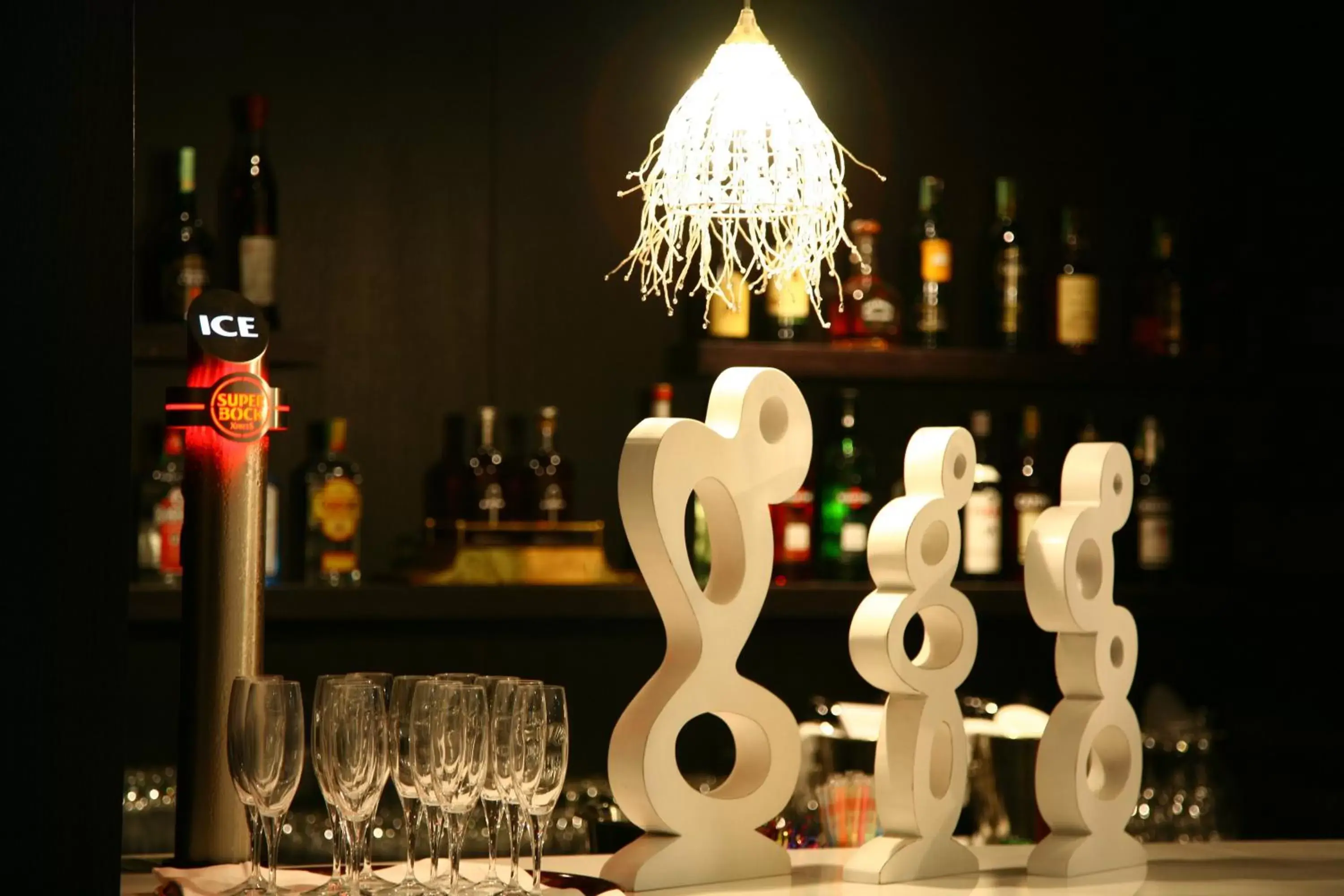 Lounge or bar in Axis Viana Business & SPA Hotel