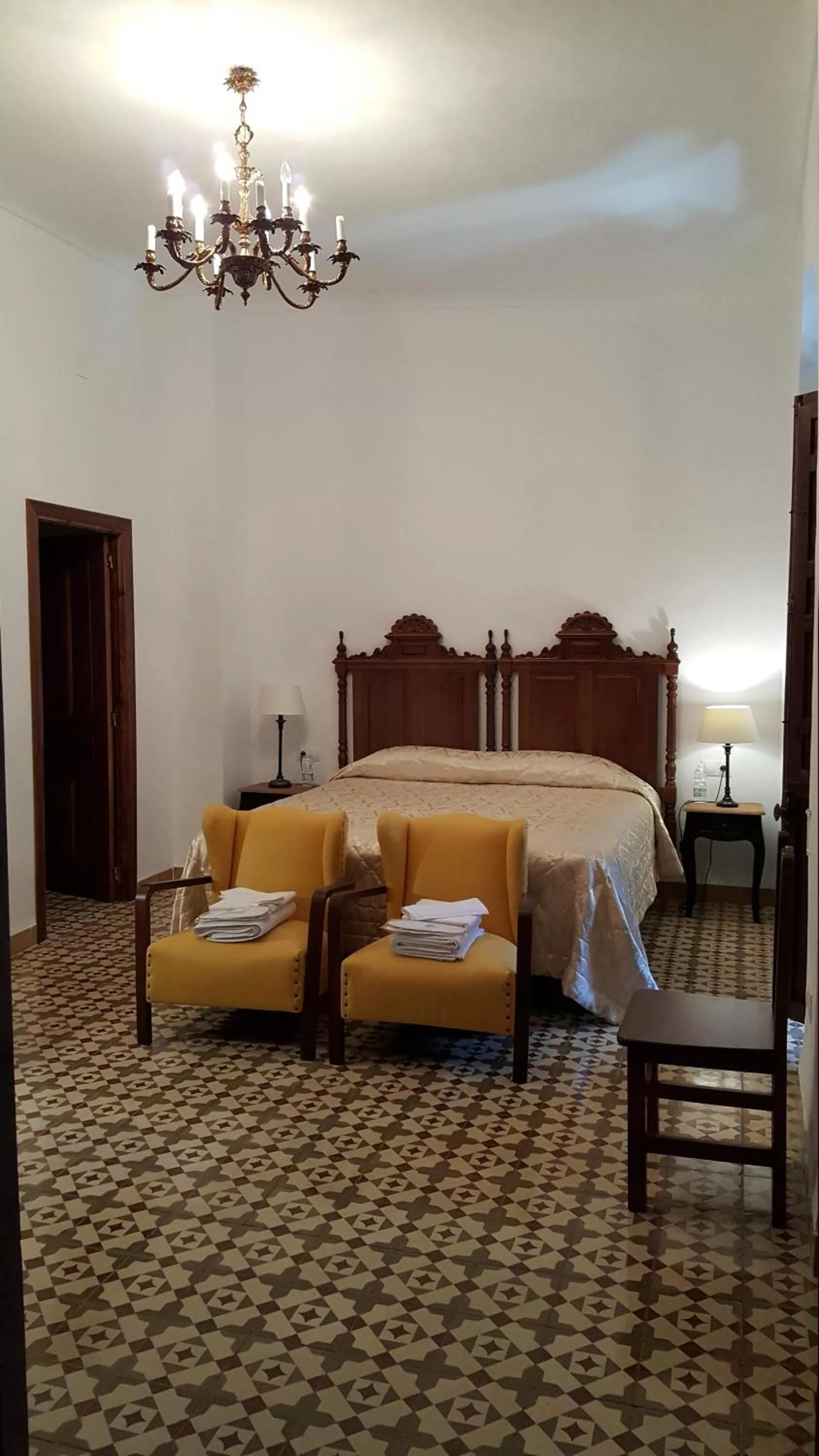 Property building, Bed in Fuentepiedra Casa Rural Categoría Superior