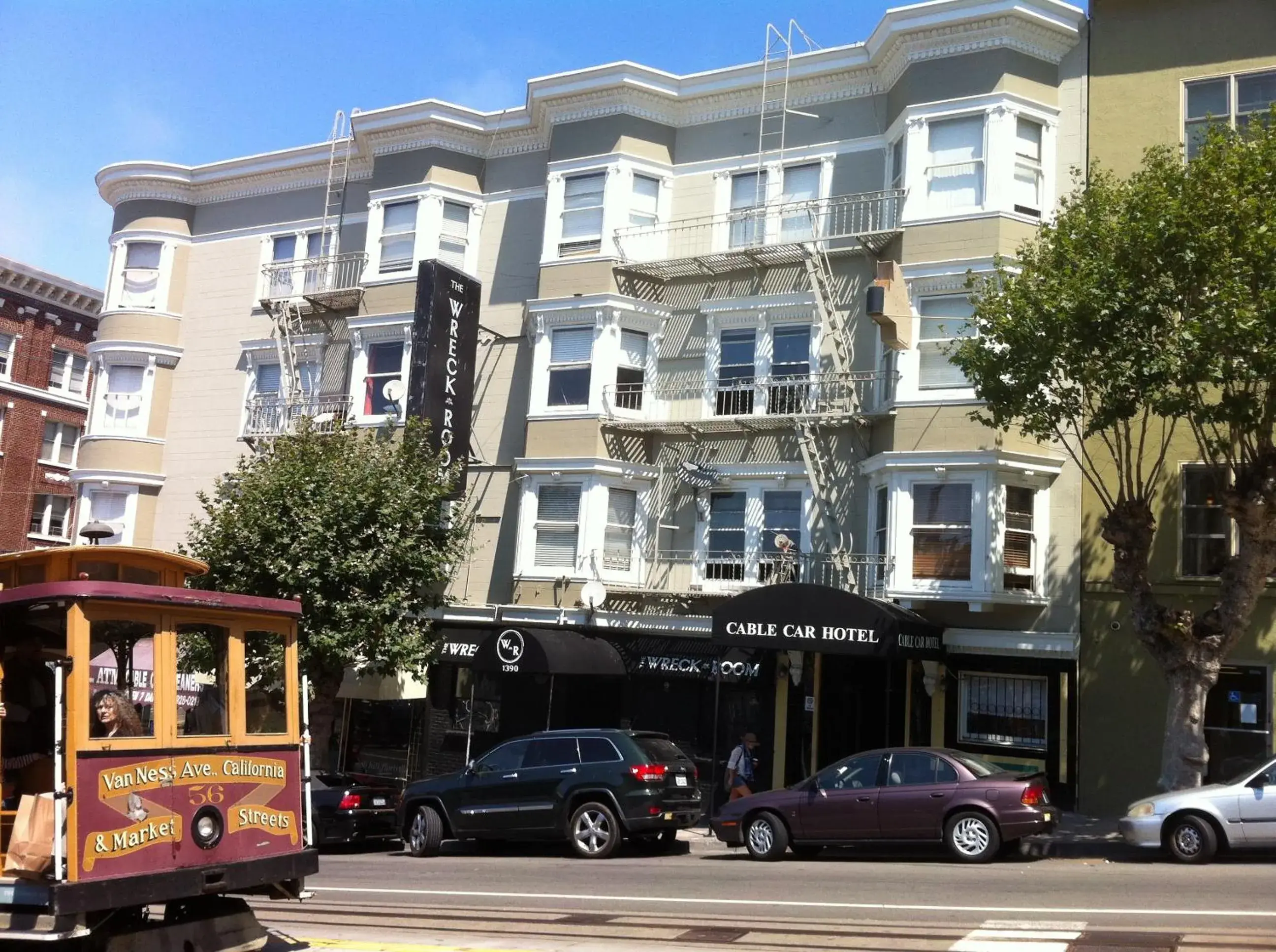 Facade/entrance, Property Building in Cable Car Hotel