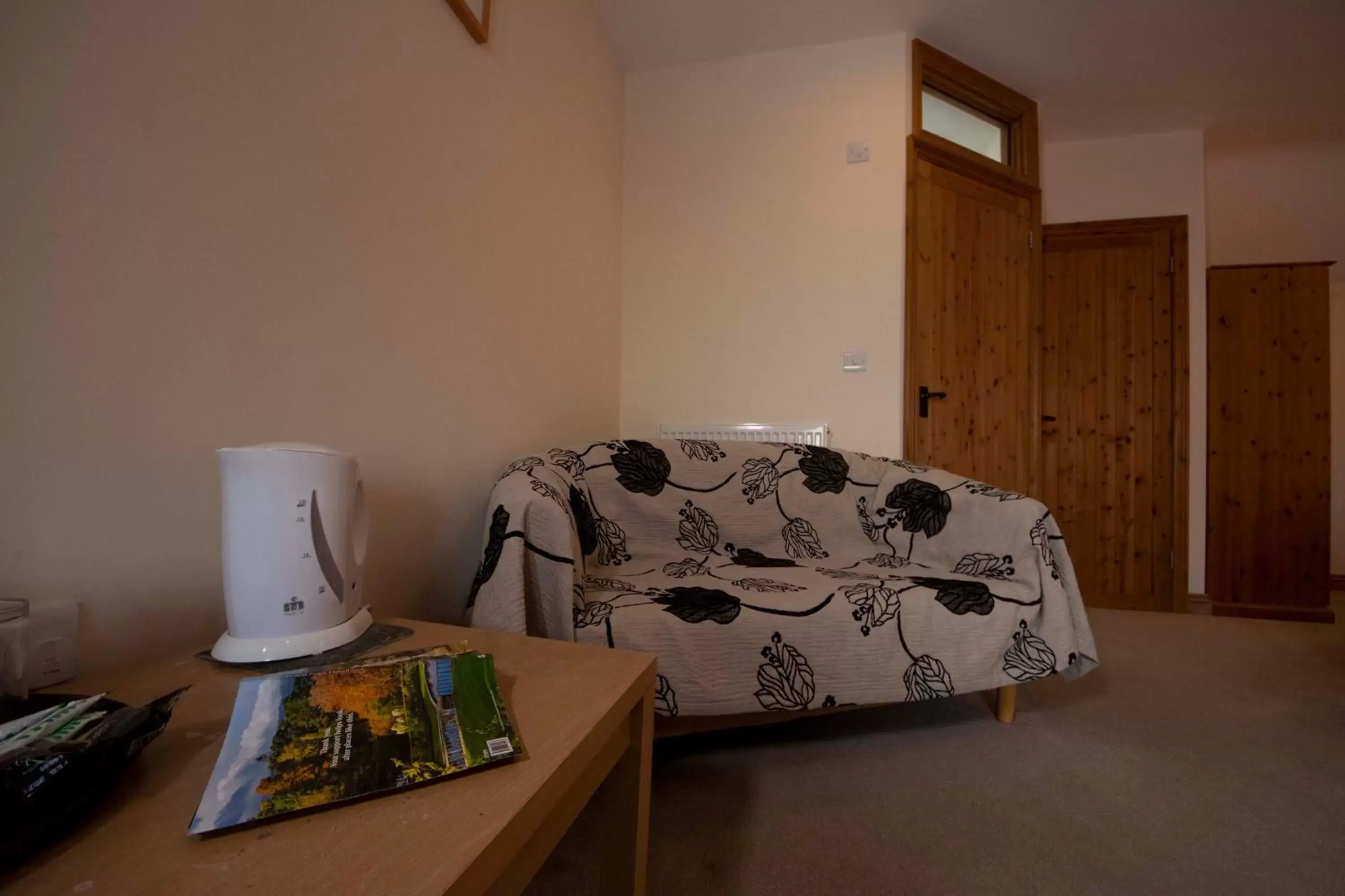 Bedroom, Seating Area in Polhilsa Farm