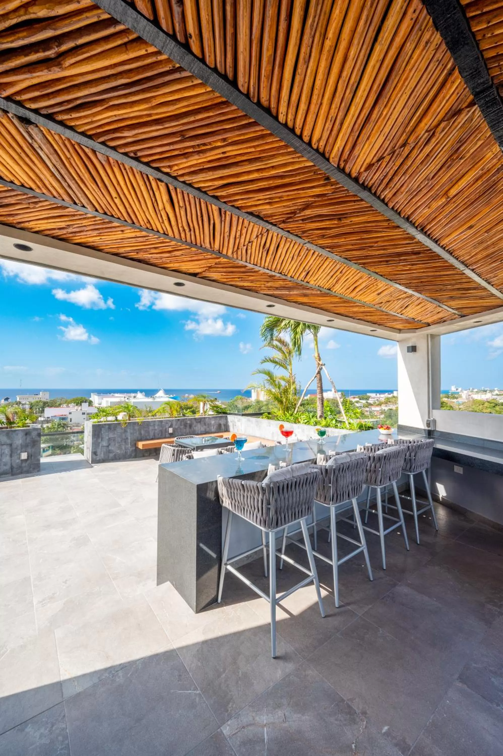 Patio in Kippal - Modern Oasis - ApartHotel