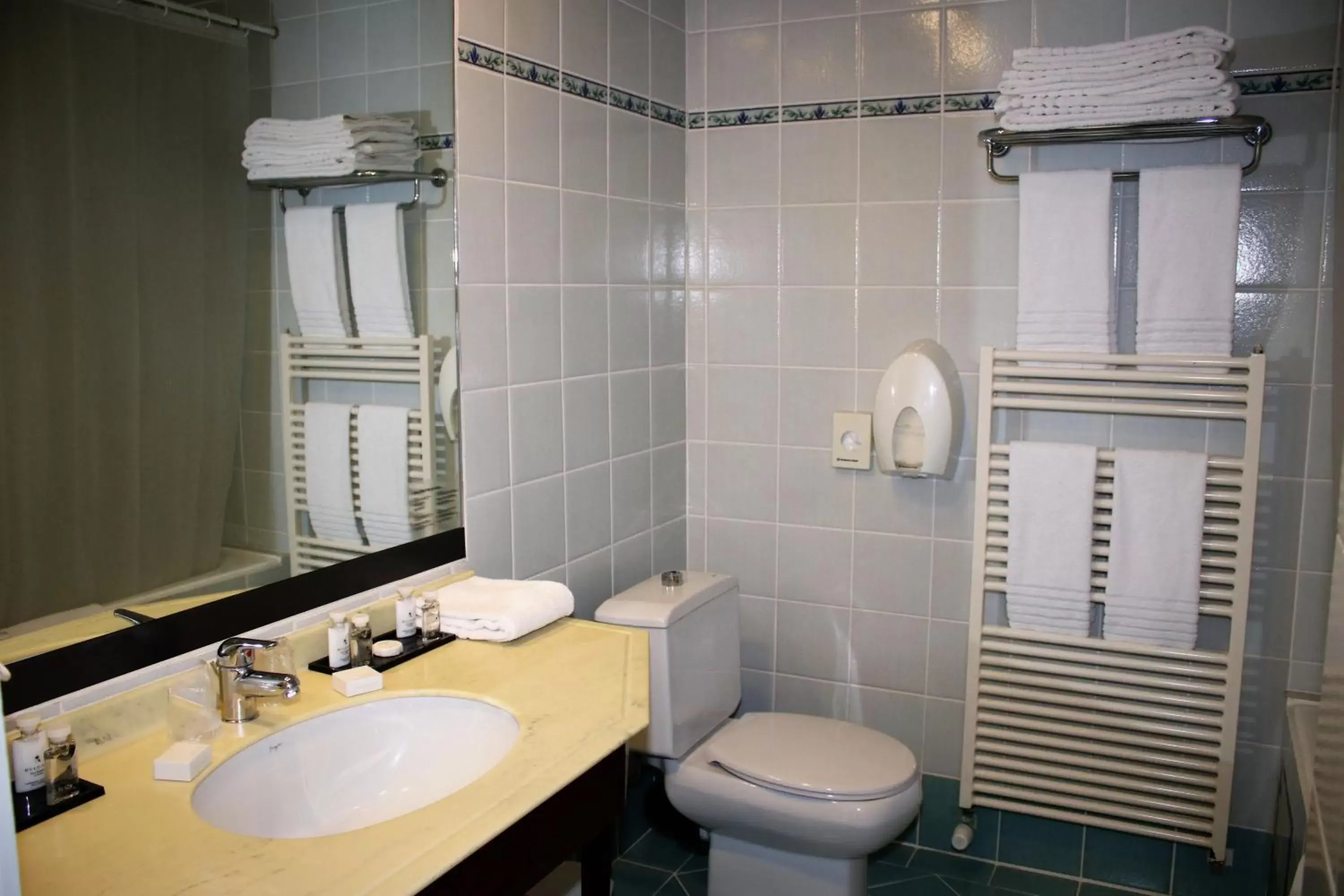 Shower, Bathroom in Thermae Palace