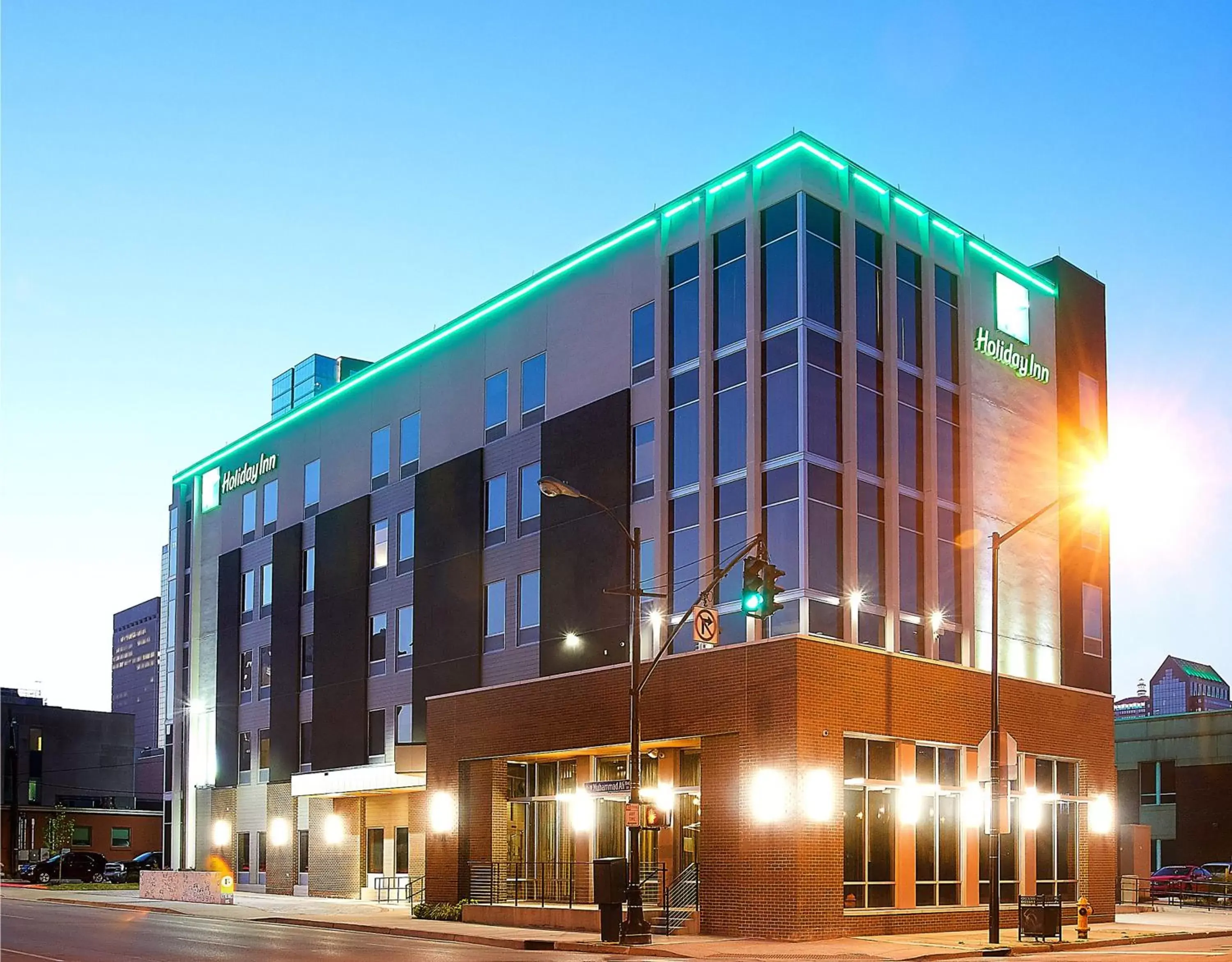 Property Building in Holiday Inn Louisville Downtown , an IHG Hotel