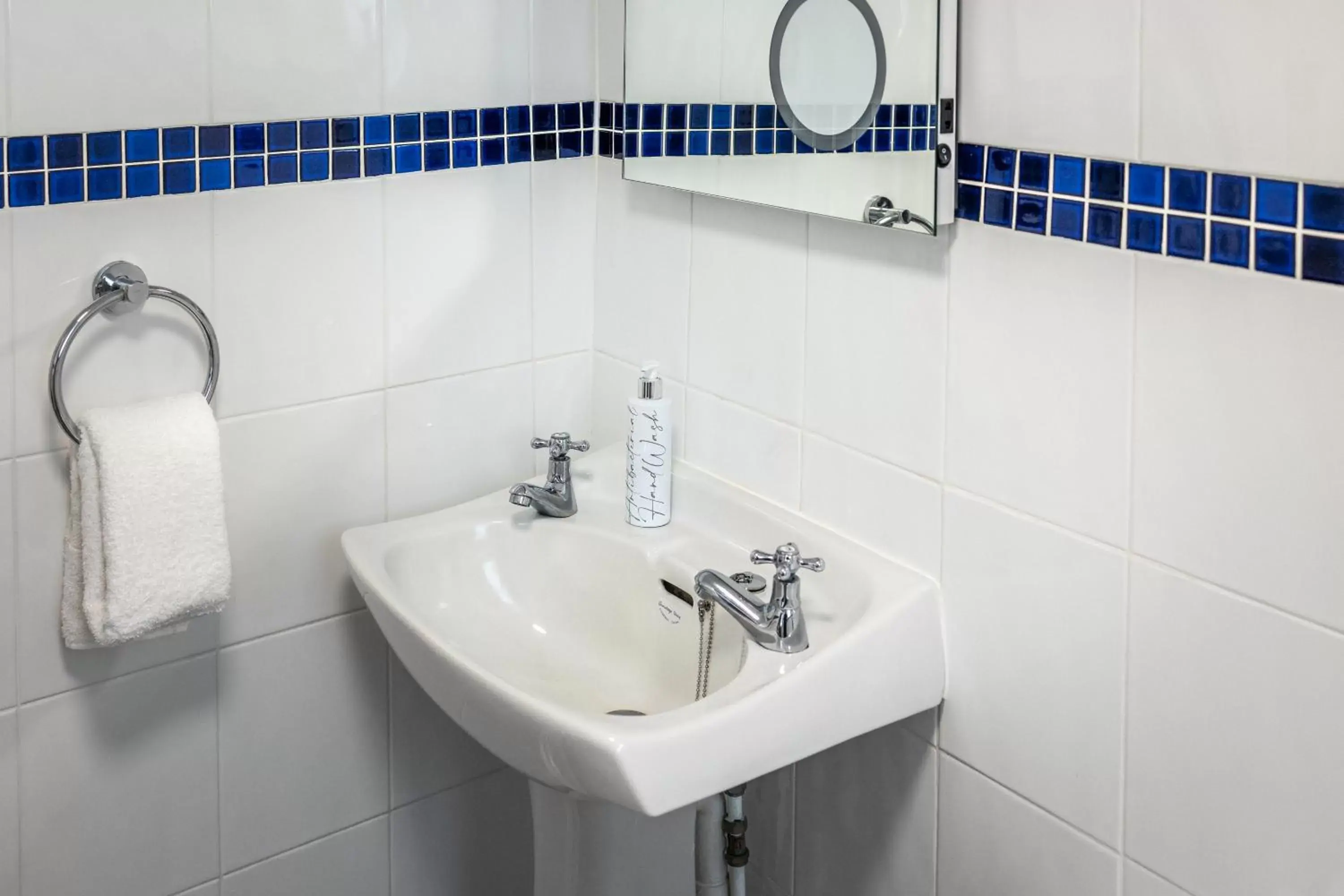 Bathroom in Gloucester House