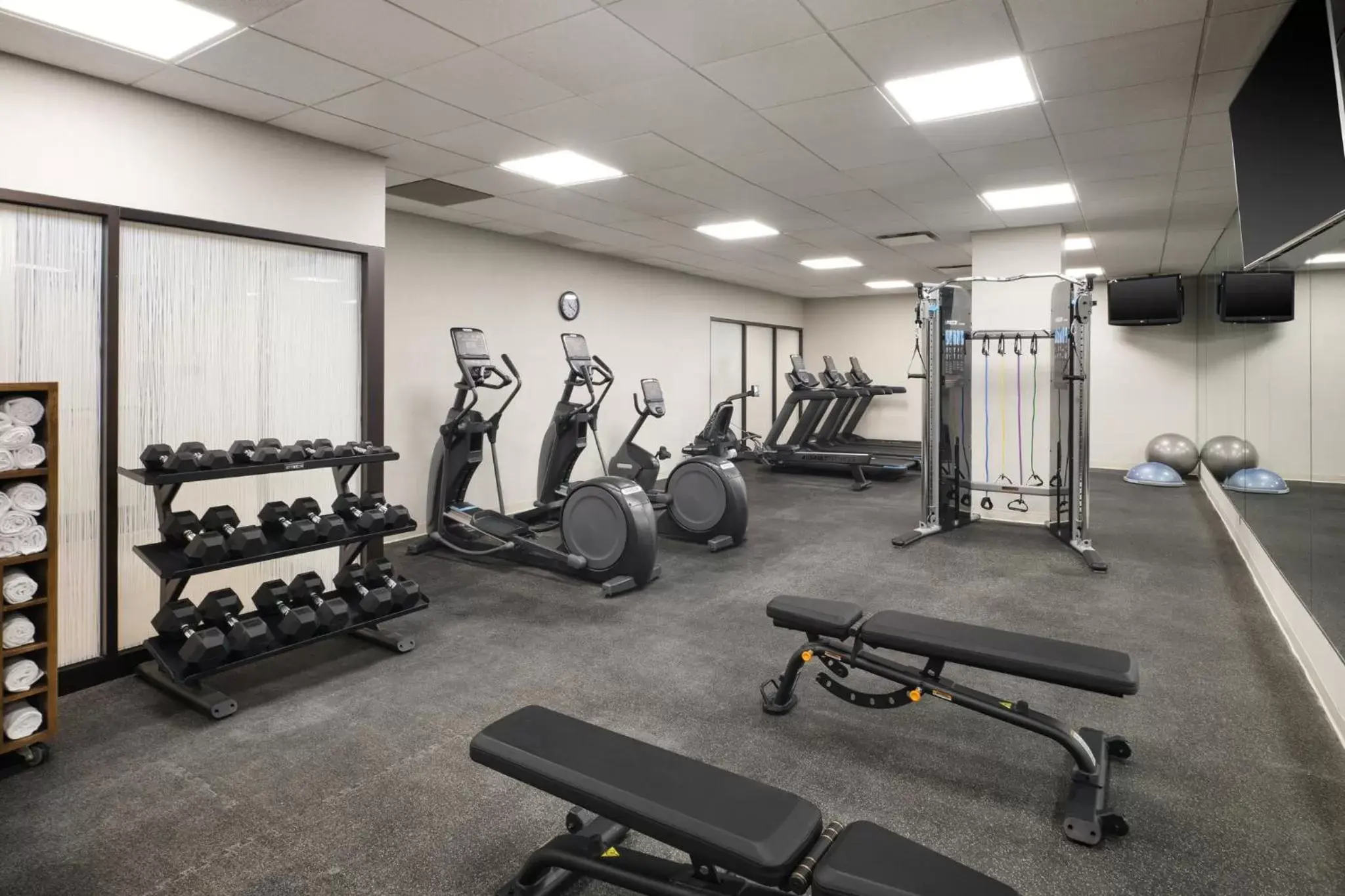Fitness centre/facilities, Fitness Center/Facilities in Holiday Inn Chicago O'Hare - Rosemont, an IHG Hotel