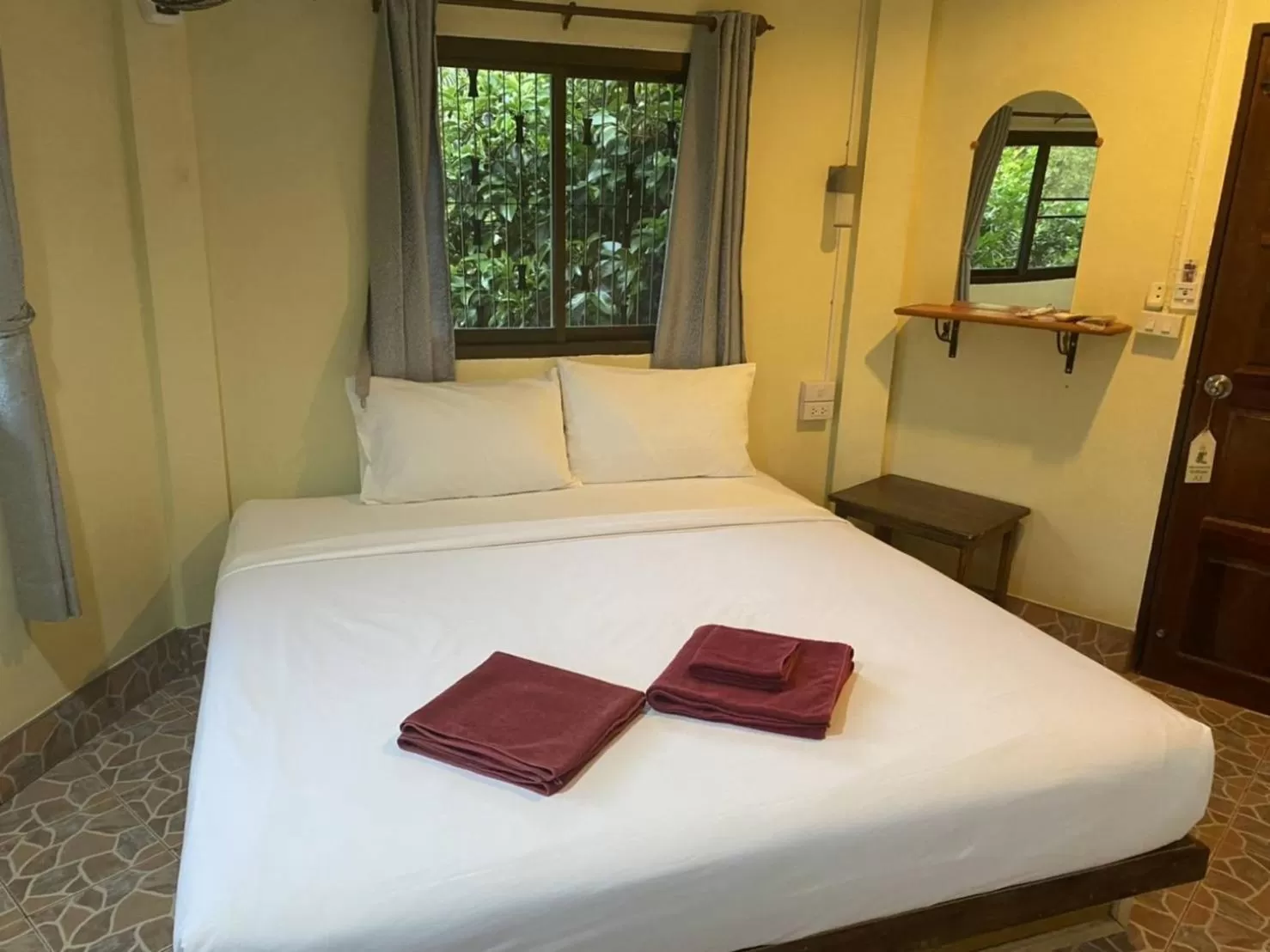 Bedroom, Bed in Khao Sok Jungle Huts Resort