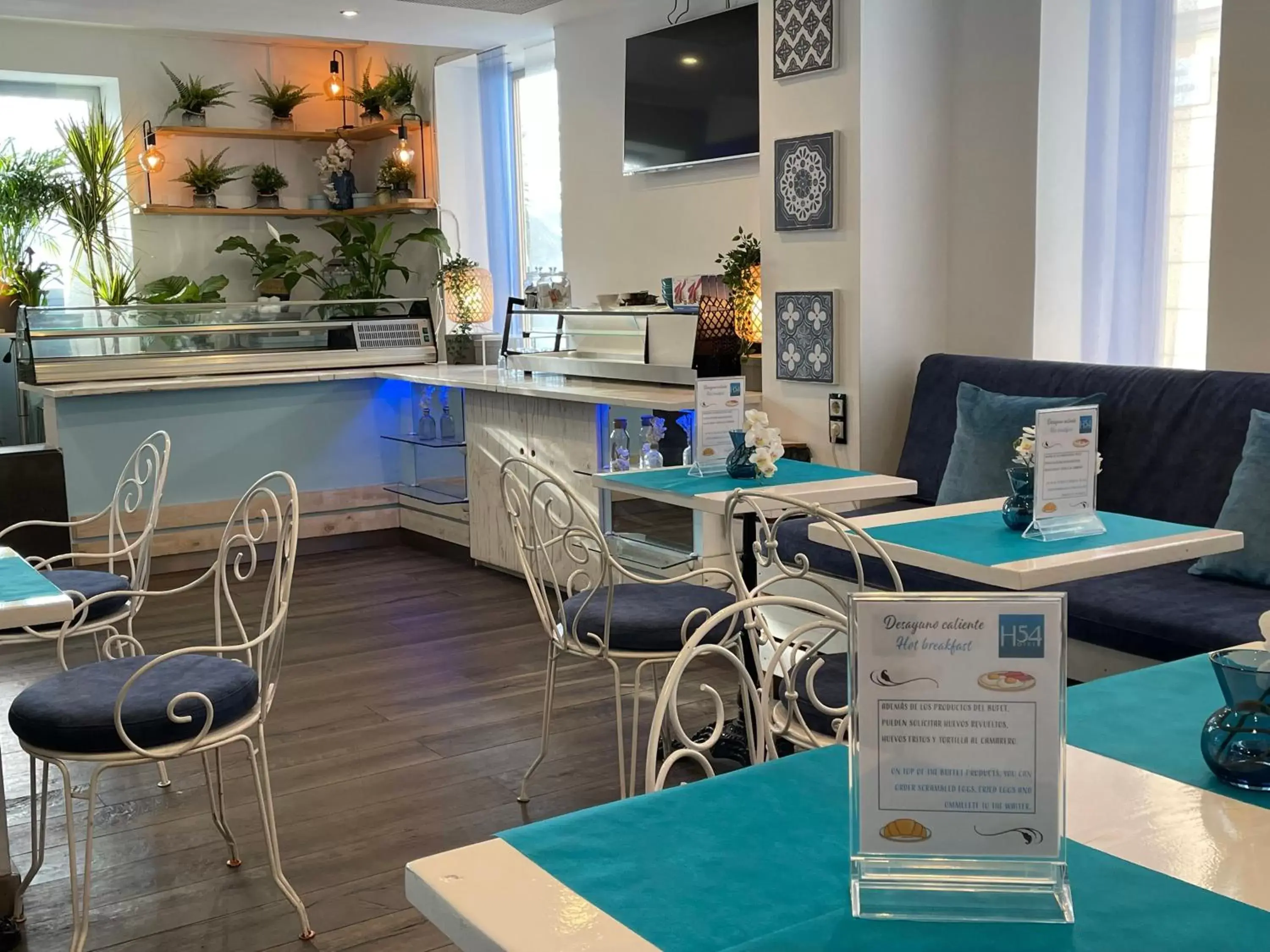 Lounge or bar, Restaurant/Places to Eat in Hotel 54 Barceloneta
