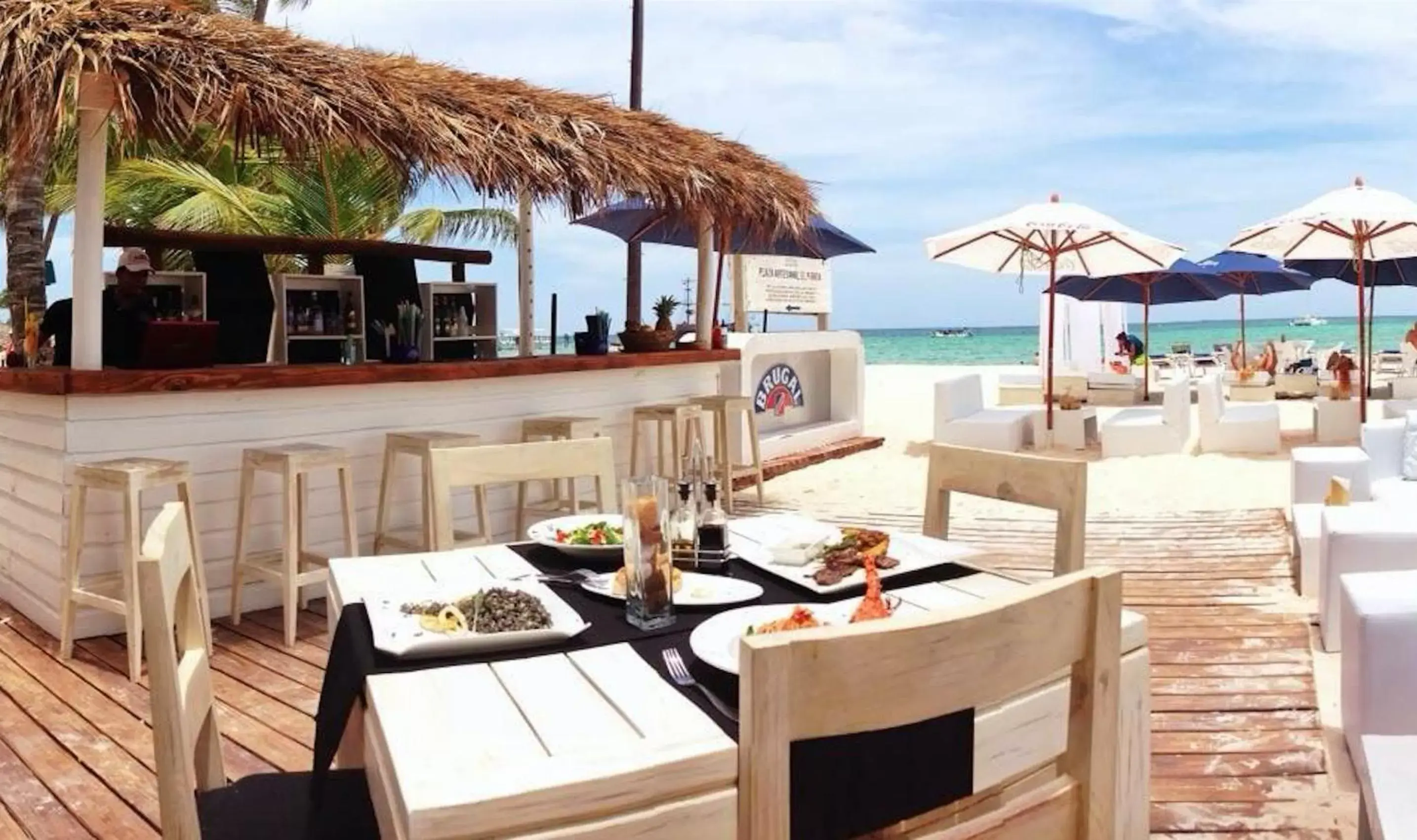Beach, Restaurant/Places to Eat in TROPICANA SUITES DELUXE BEACH CLUB and POOL - playa LOS CORALES