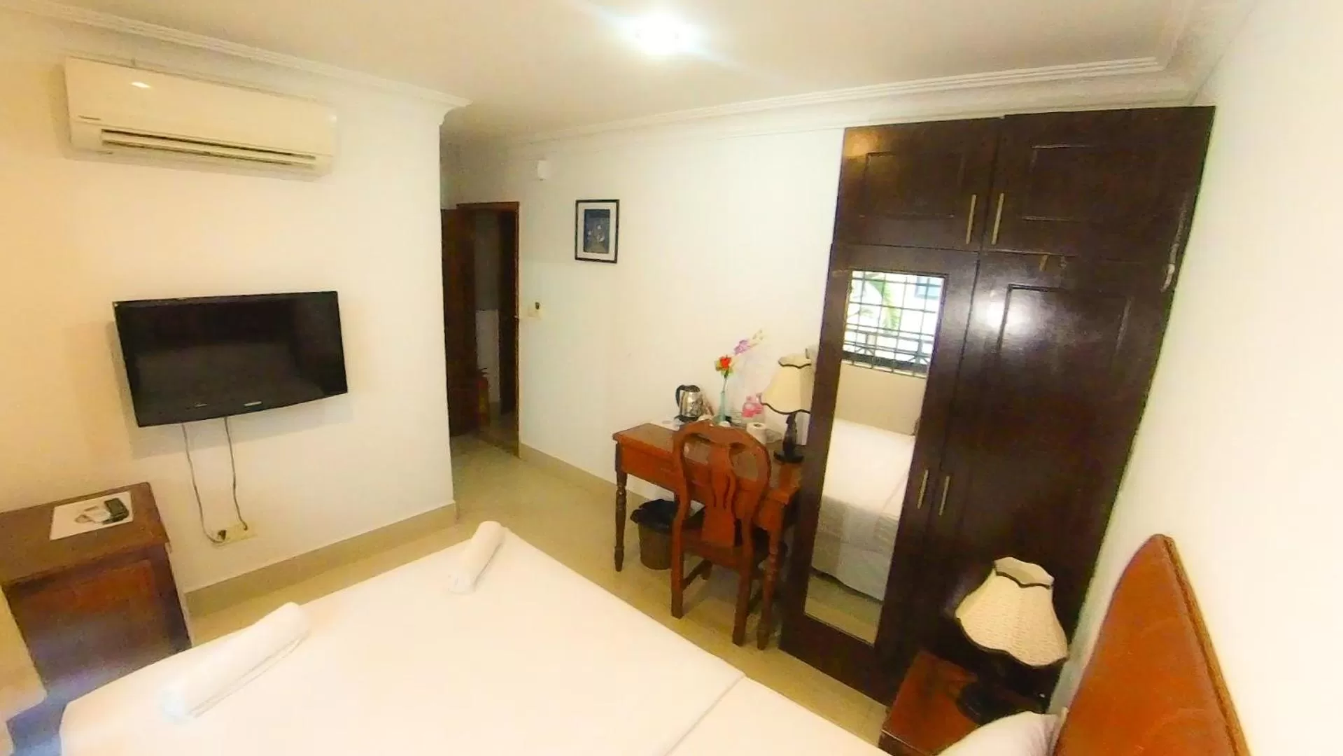 Bed in Riverside Hotel Phnom Penh