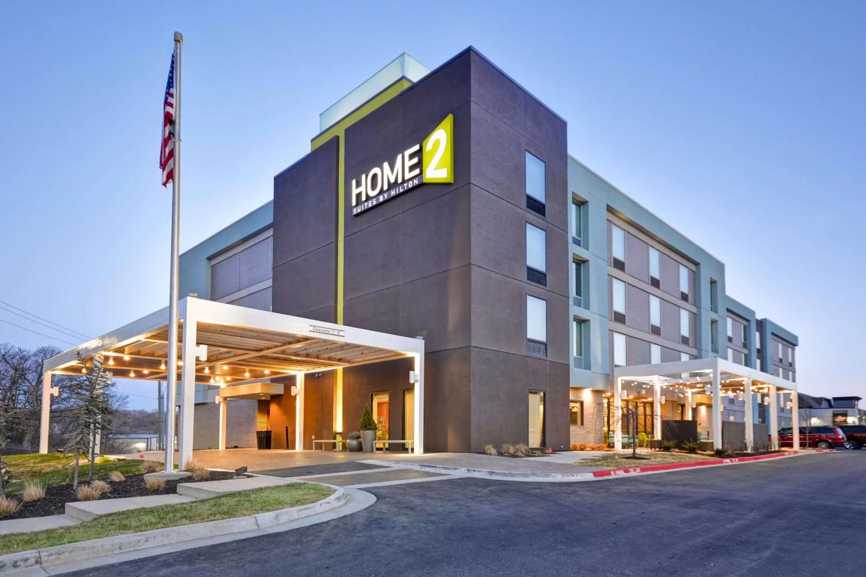 Property building in Home2 Suites by Hilton Kansas City KU Medical Center