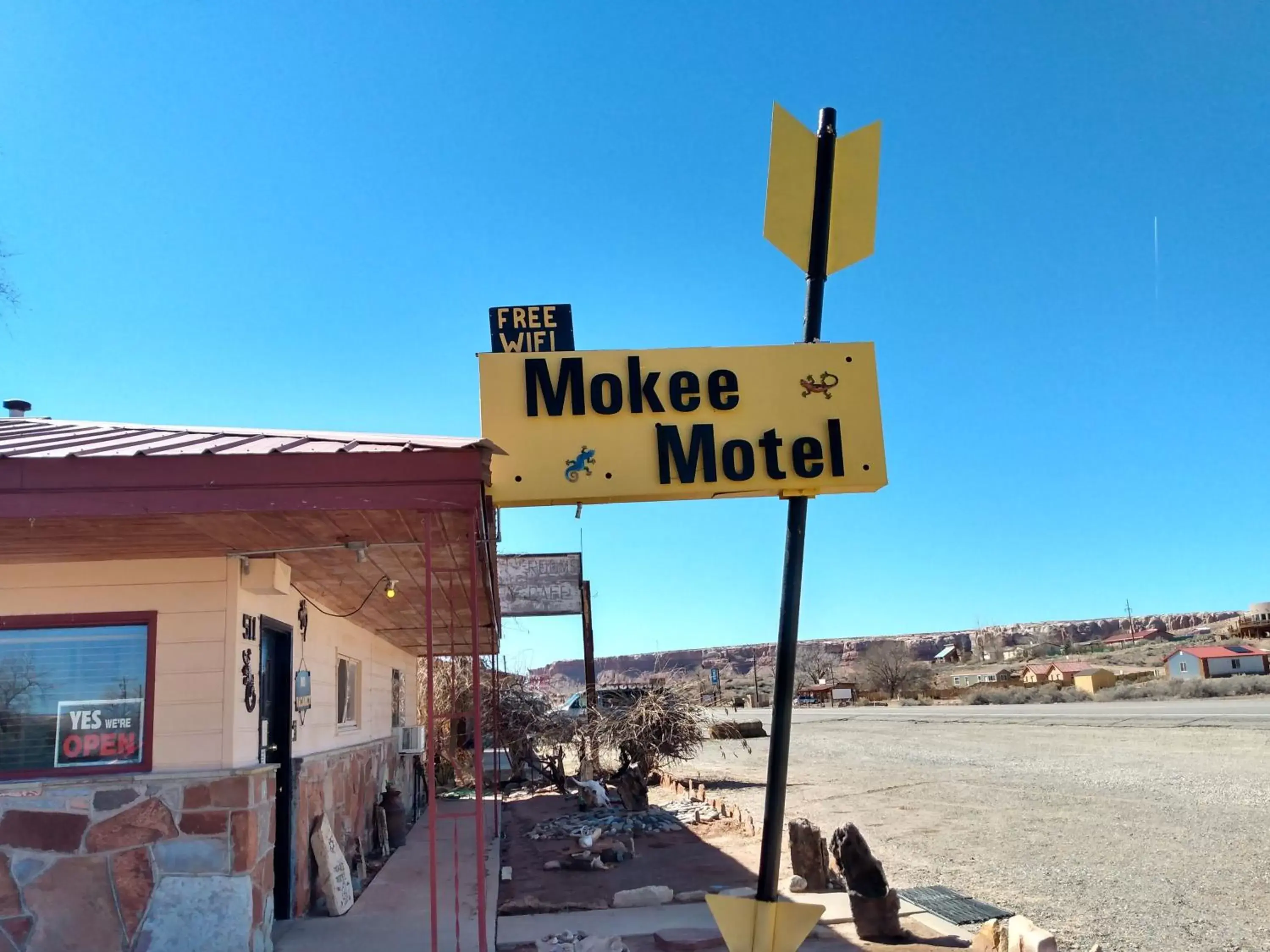 Property building in Mokee Motel