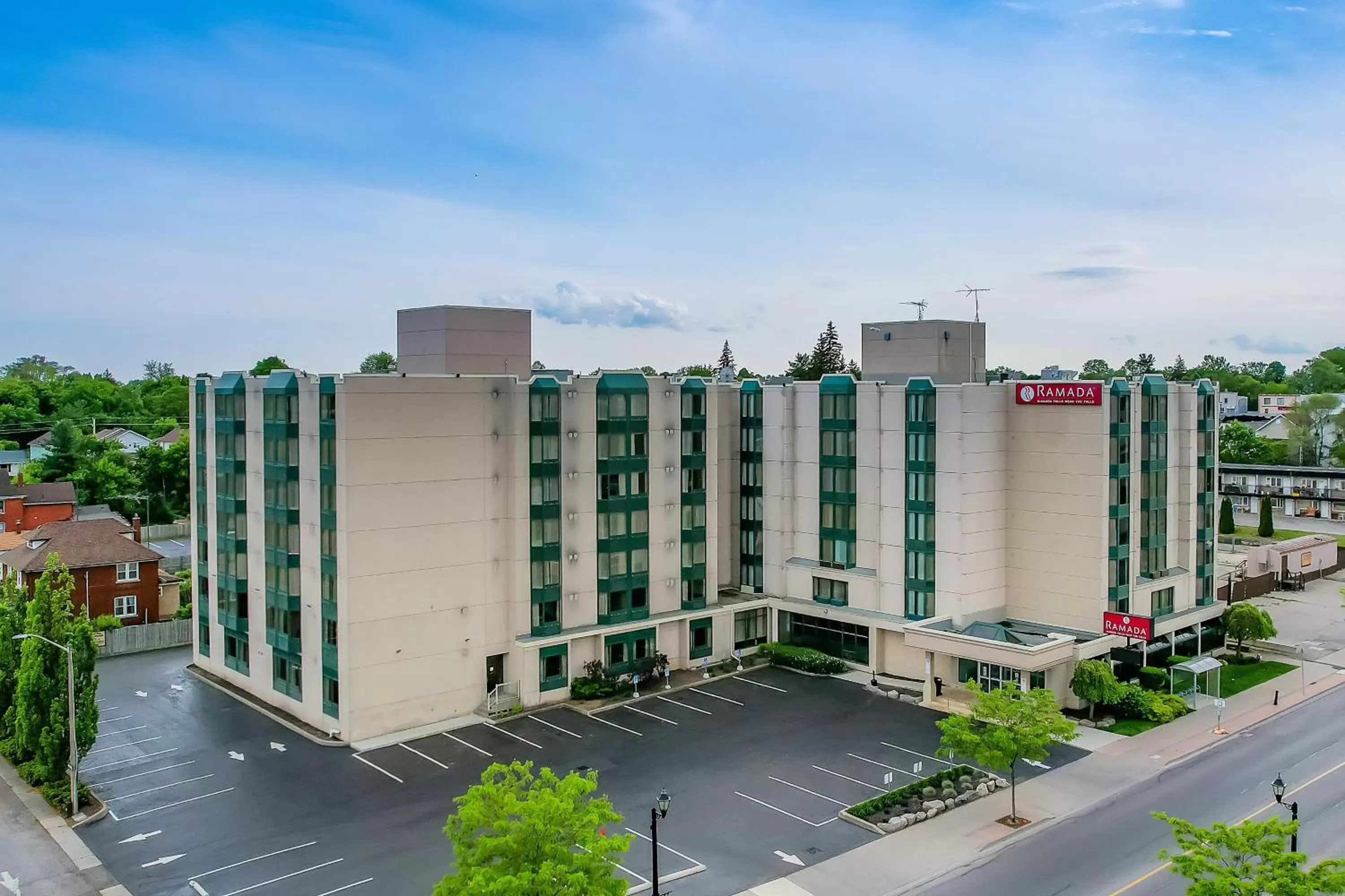 Property building in Ramada By Wyndham Niagara Falls near the Falls