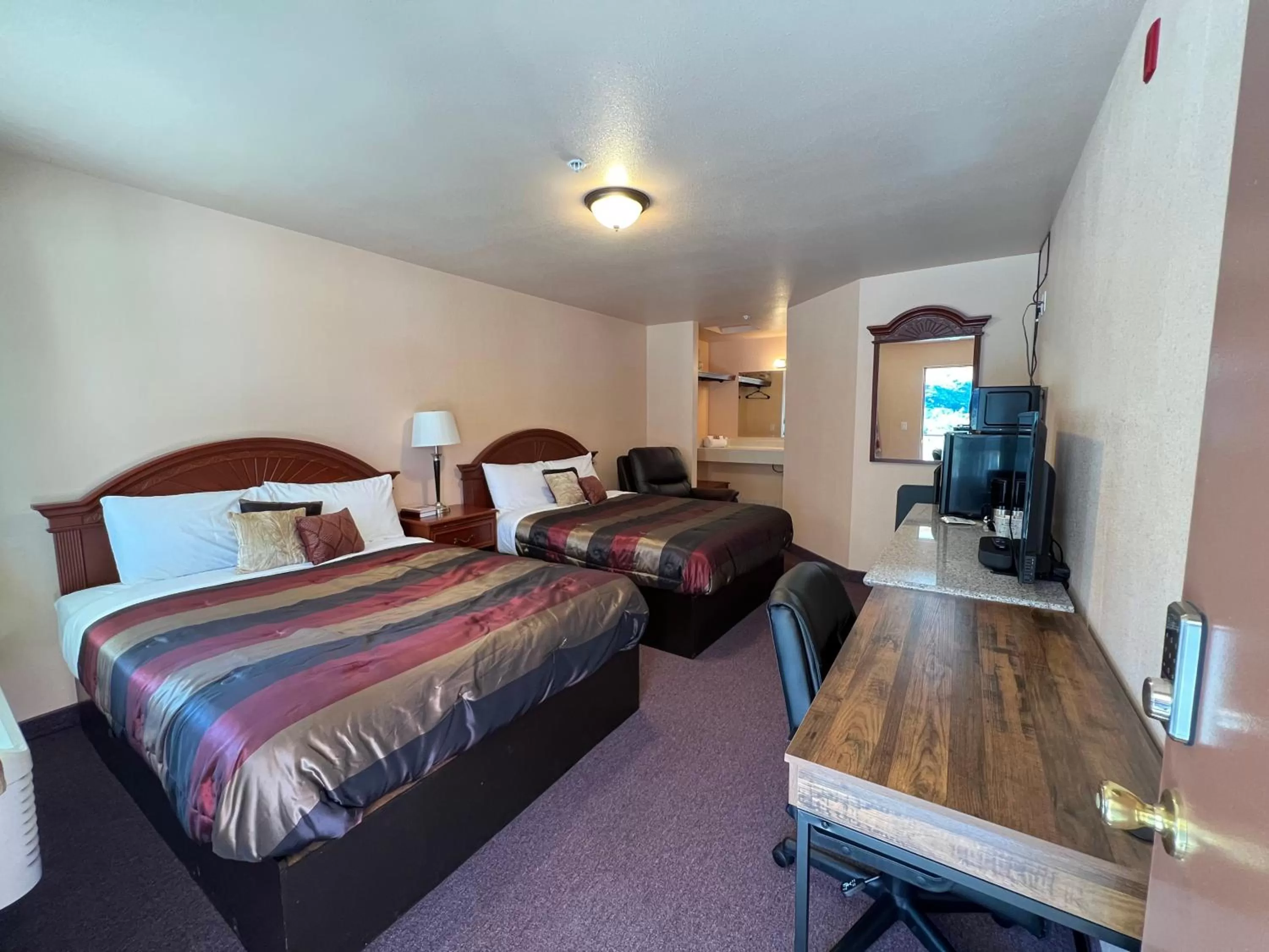 Bed in Frazier View Motel